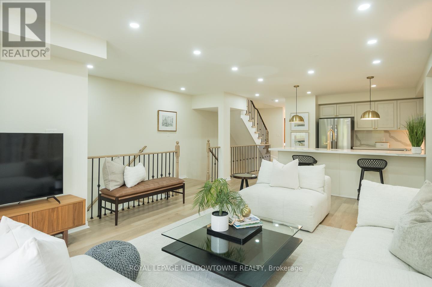 












10 - 3355 THOMAS STREET

,
Mississauga,




Ontario
L5M0N7

