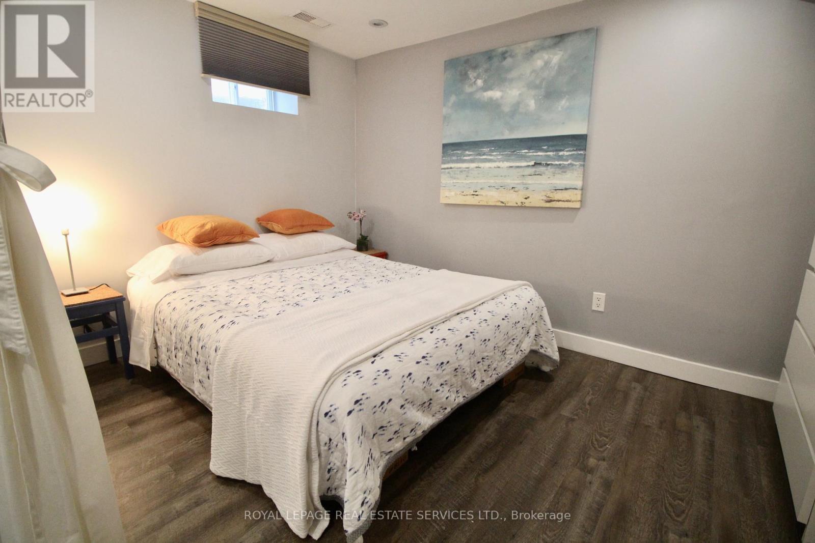 












LOWER - 170 FAIRVIEW AVENUE

,
Toronto,




Ontario
M6P3A5

