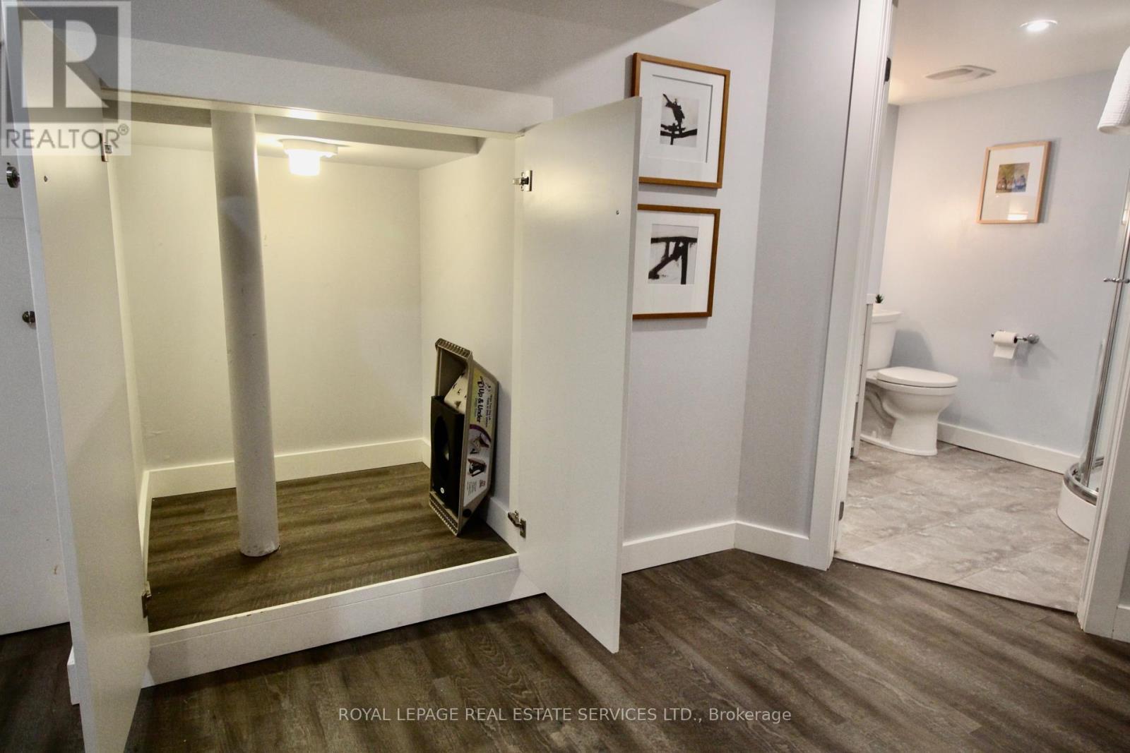 












LOWER - 170 FAIRVIEW AVENUE

,
Toronto,




Ontario
M6P3A5

