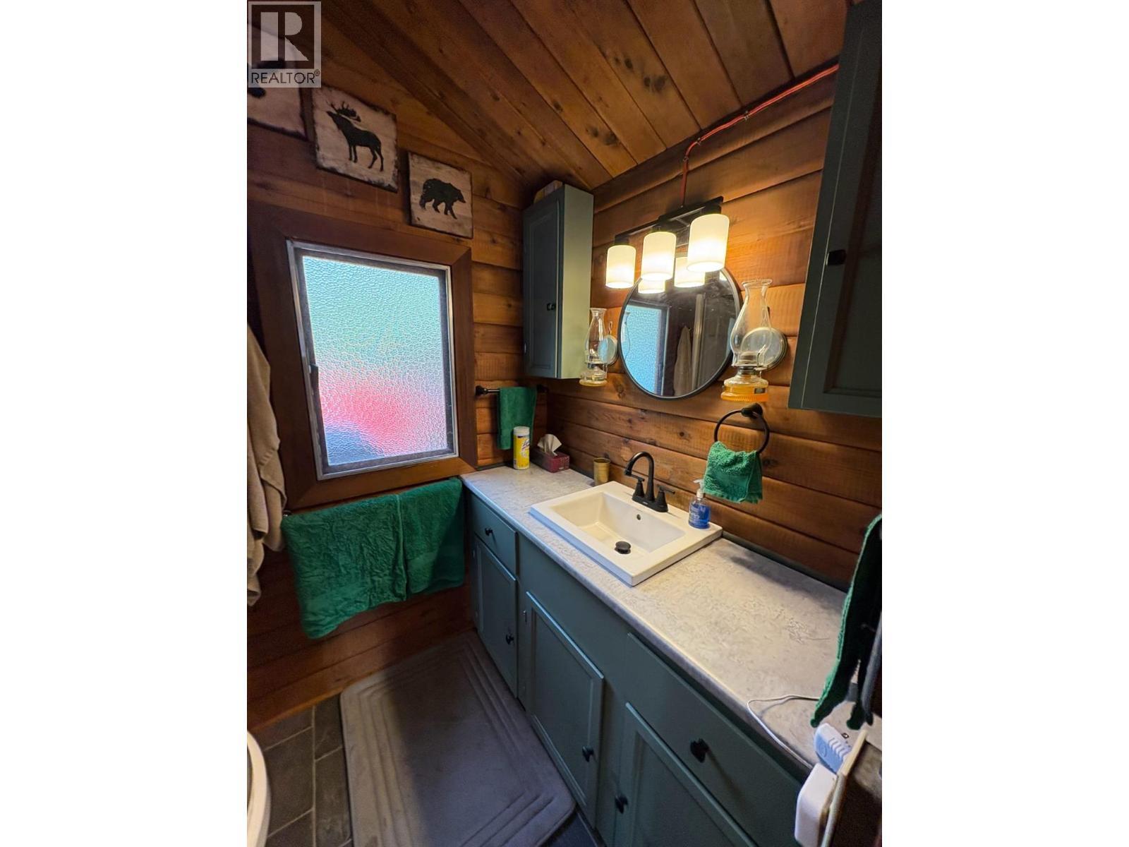 












200 Sunshine Drive

,
Gold Bridge,







British Columbia
V0K1V0

