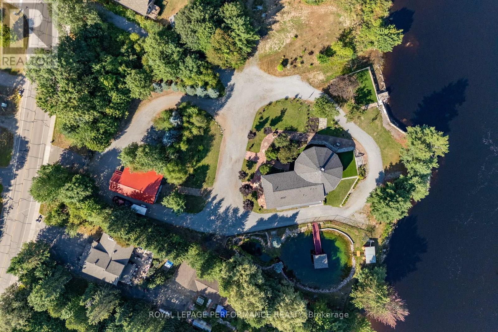 












1371 VICTORIA STREET

,
Petawawa,




Ontario
K8H2E9

