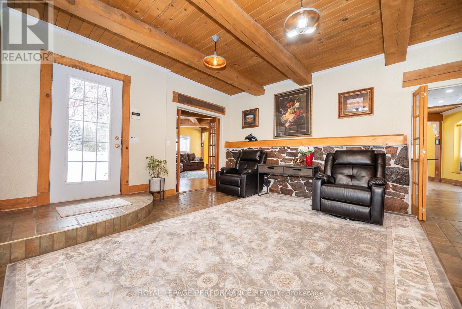 












1371 VICTORIA STREET

,
Petawawa,




Ontario
K8H2E9

