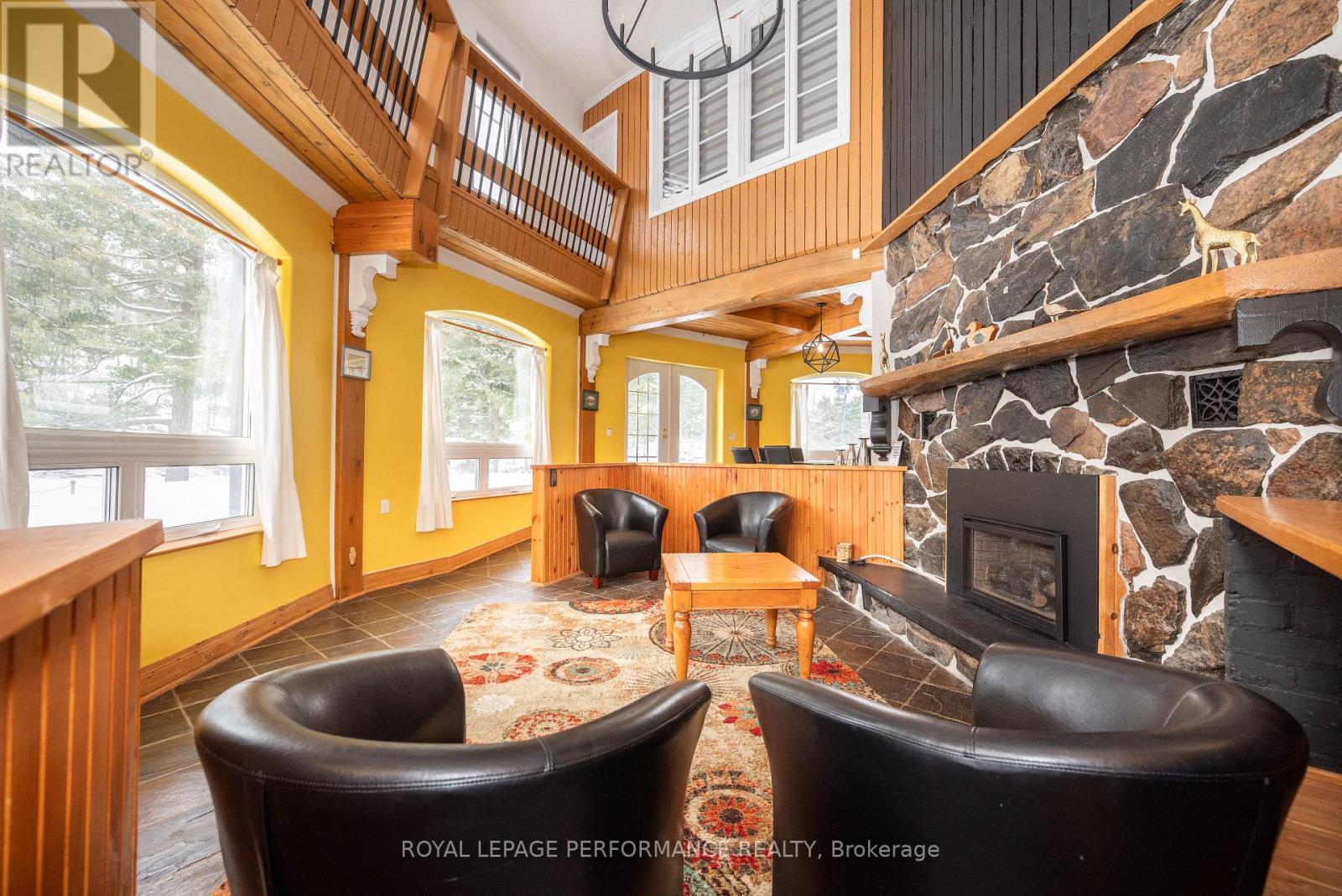 












1371 VICTORIA STREET

,
Petawawa,




Ontario
K8H2E9

