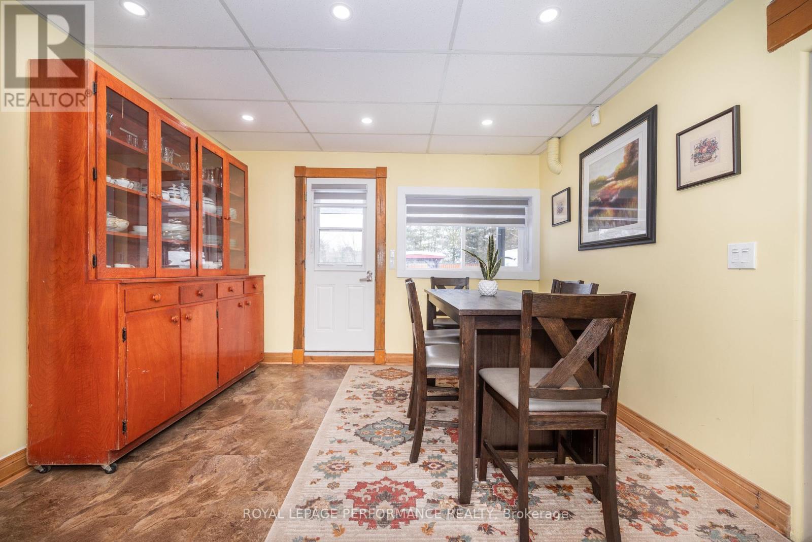 












1371 VICTORIA STREET

,
Petawawa,




Ontario
K8H2E9

