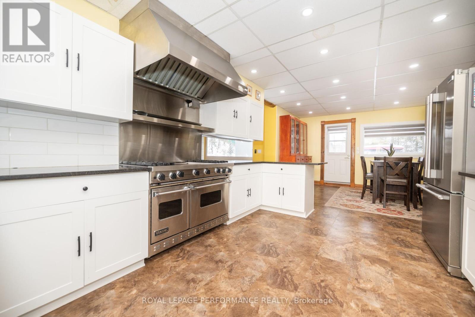 












1371 VICTORIA STREET

,
Petawawa,




Ontario
K8H2E9

