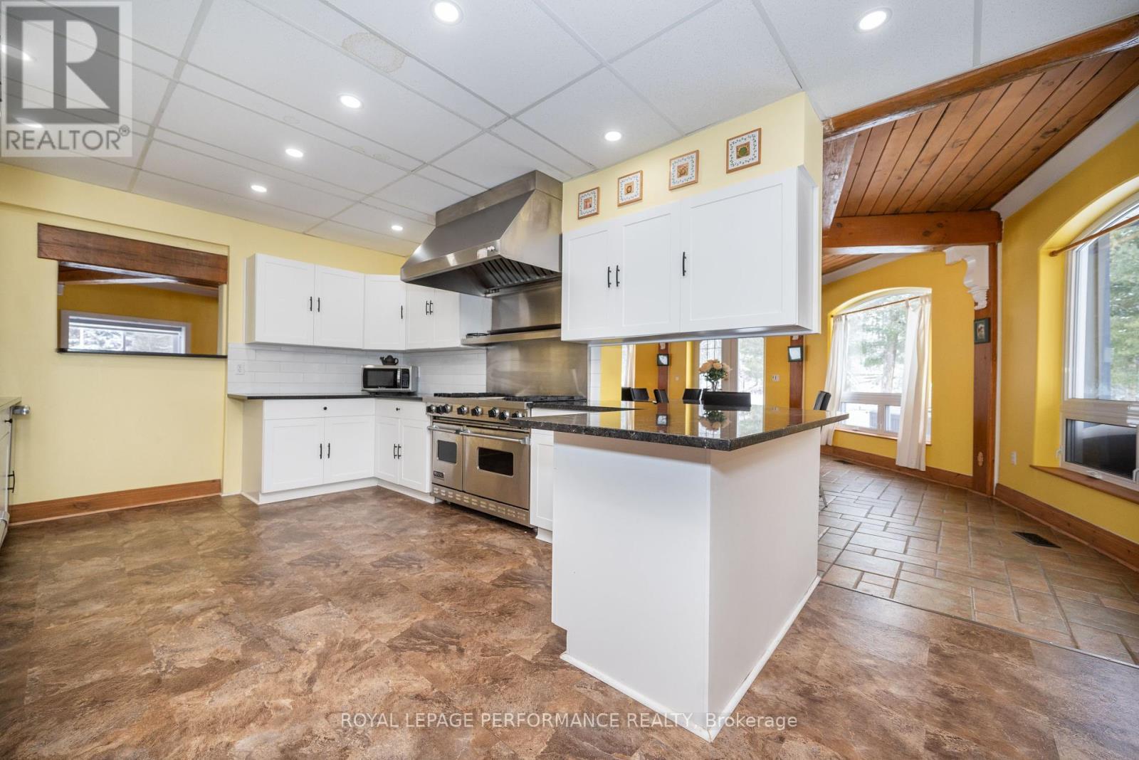 












1371 VICTORIA STREET

,
Petawawa,




Ontario
K8H2E9

