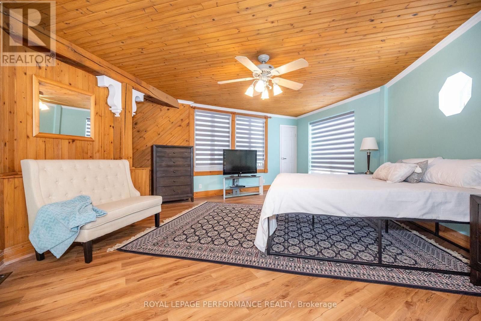 












1371 VICTORIA STREET

,
Petawawa,




Ontario
K8H2E9

