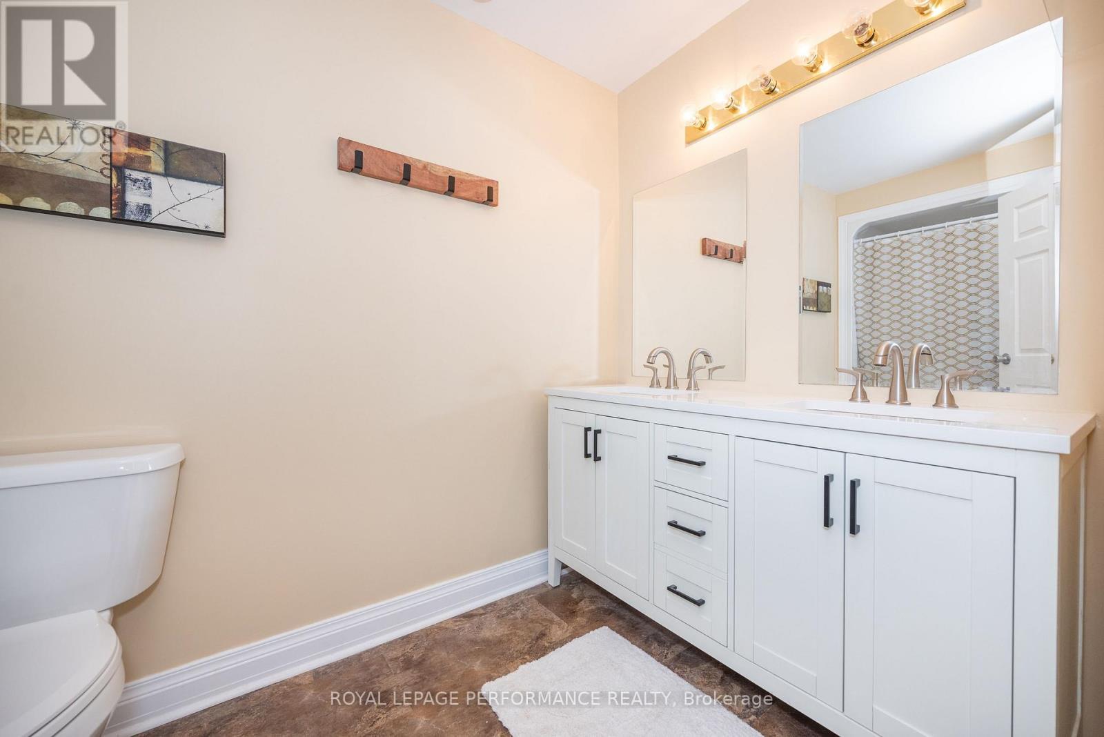 












1371 VICTORIA STREET

,
Petawawa,




Ontario
K8H2E9

