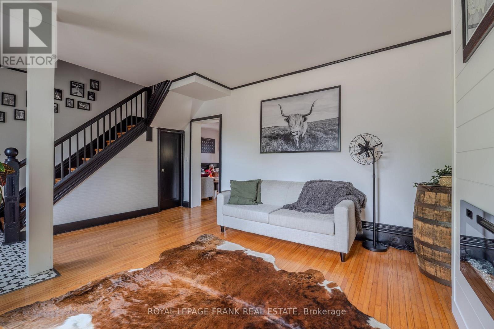 












69 PEEL STREET

,
Kawartha Lakes (Lindsay),




Ontario
K9V3M5

