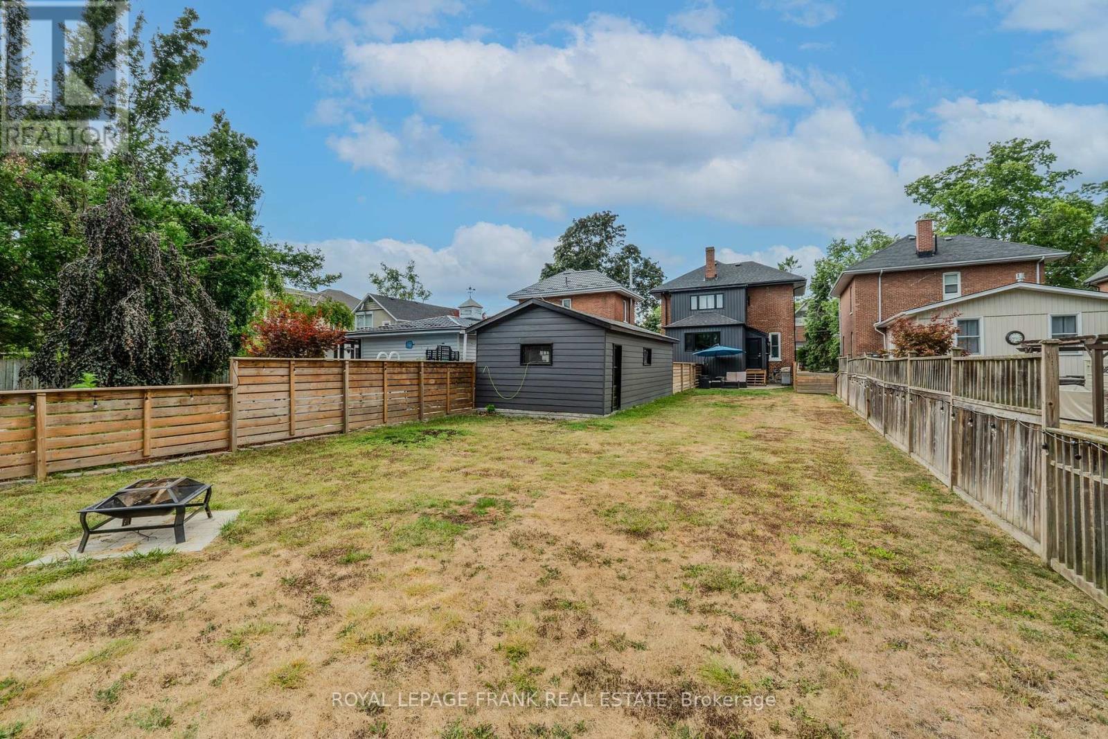 












69 PEEL STREET

,
Kawartha Lakes (Lindsay),




Ontario
K9V3M5

