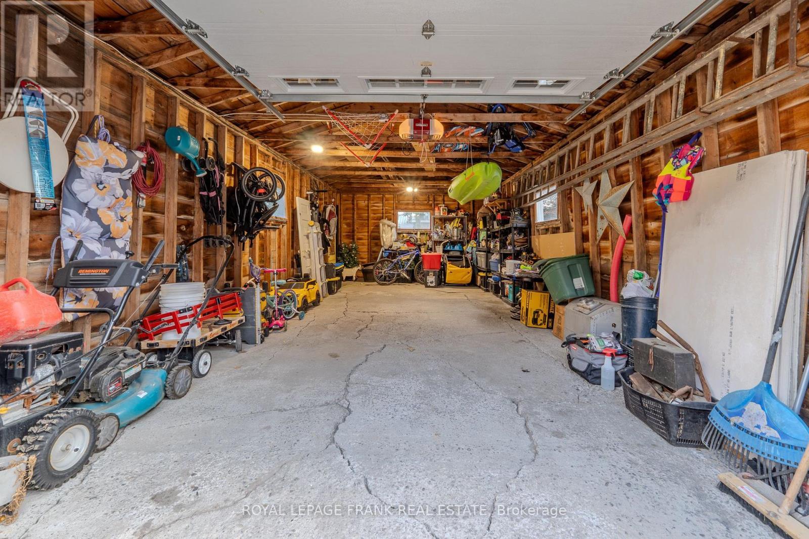












69 PEEL STREET

,
Kawartha Lakes (Lindsay),




Ontario
K9V3M5

