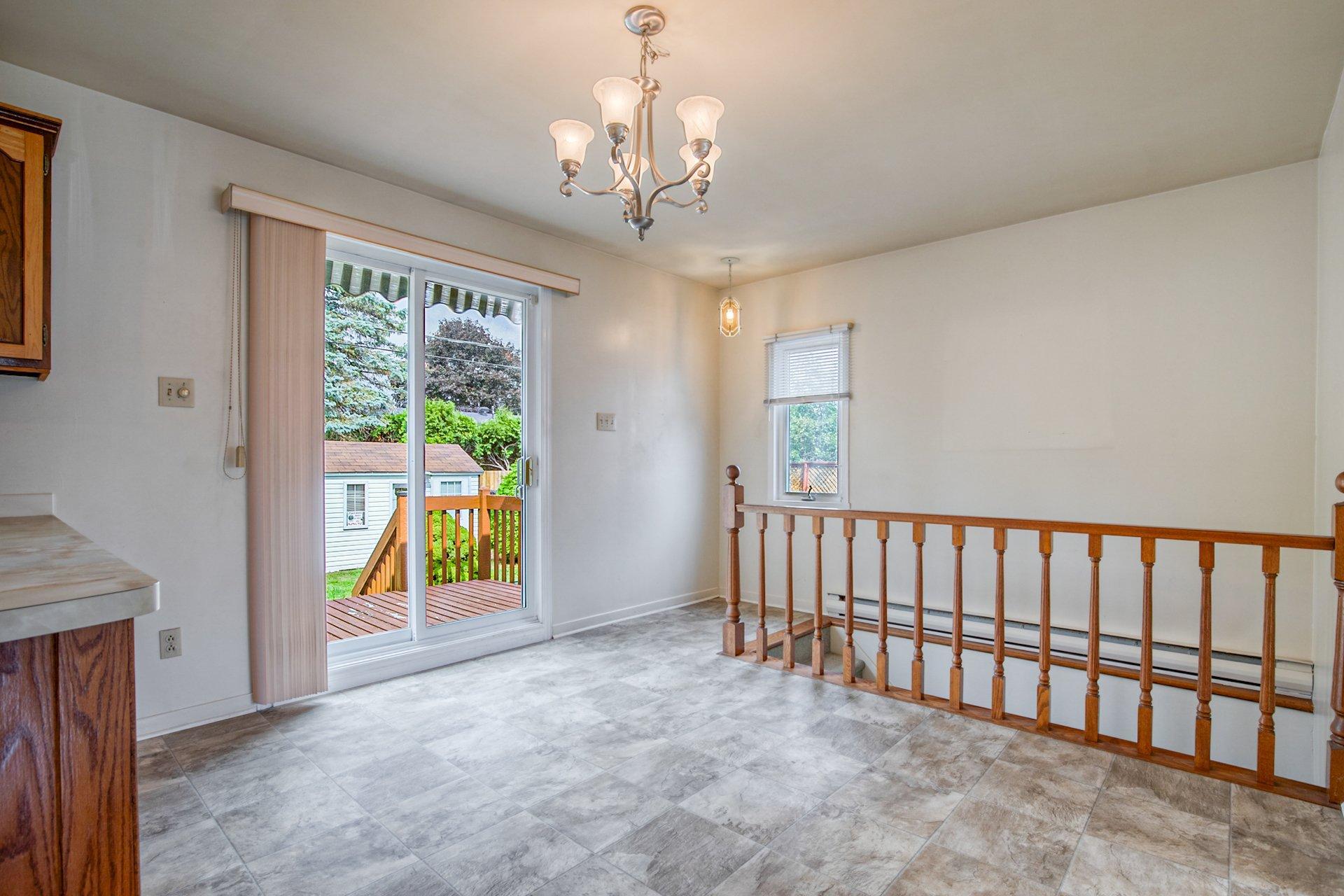 









39


Av. des Ormes

,
Saint-Basile-le-Grand,




QC
J3N1G4

