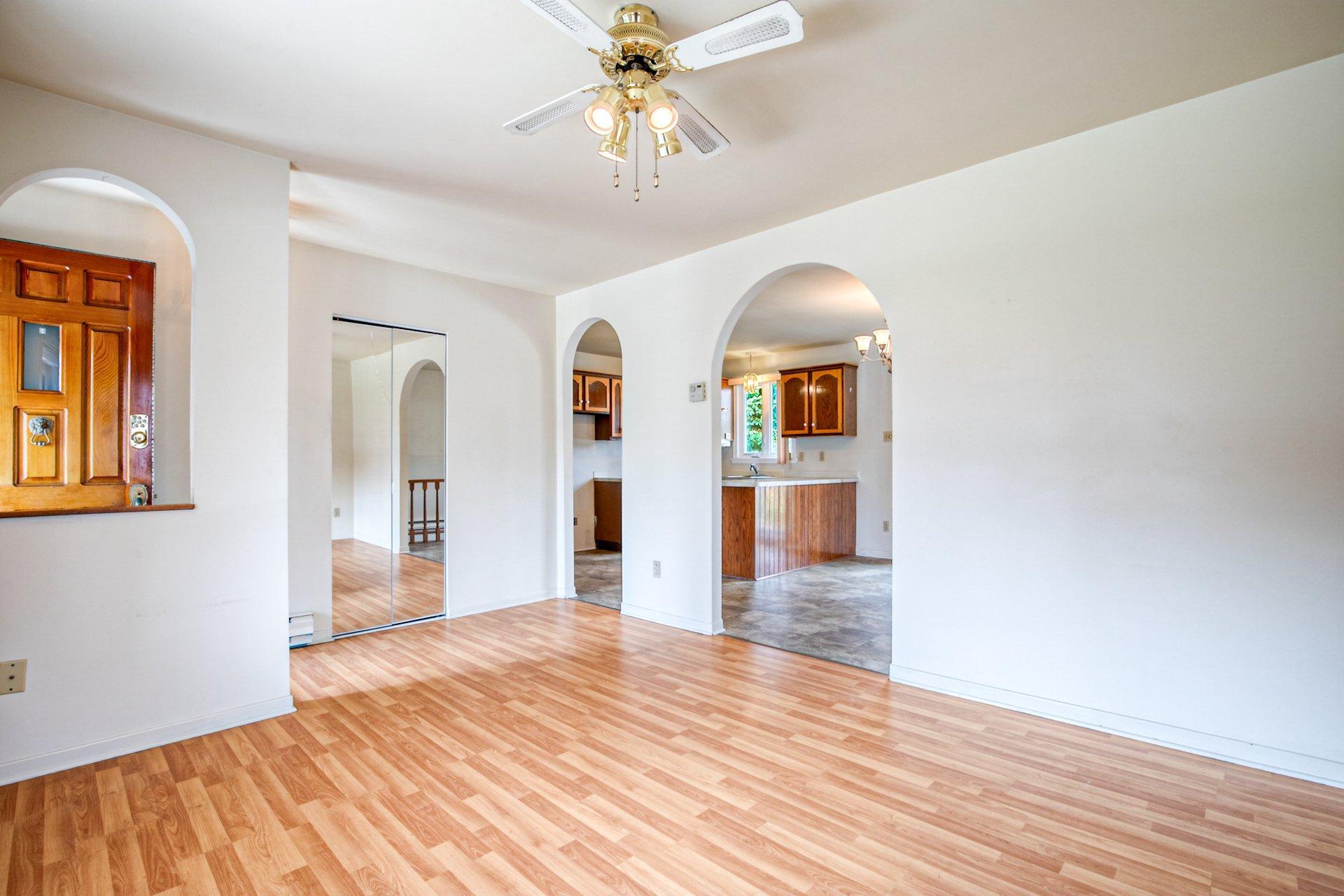 









39


Av. des Ormes

,
Saint-Basile-le-Grand,




QC
J3N1G4

