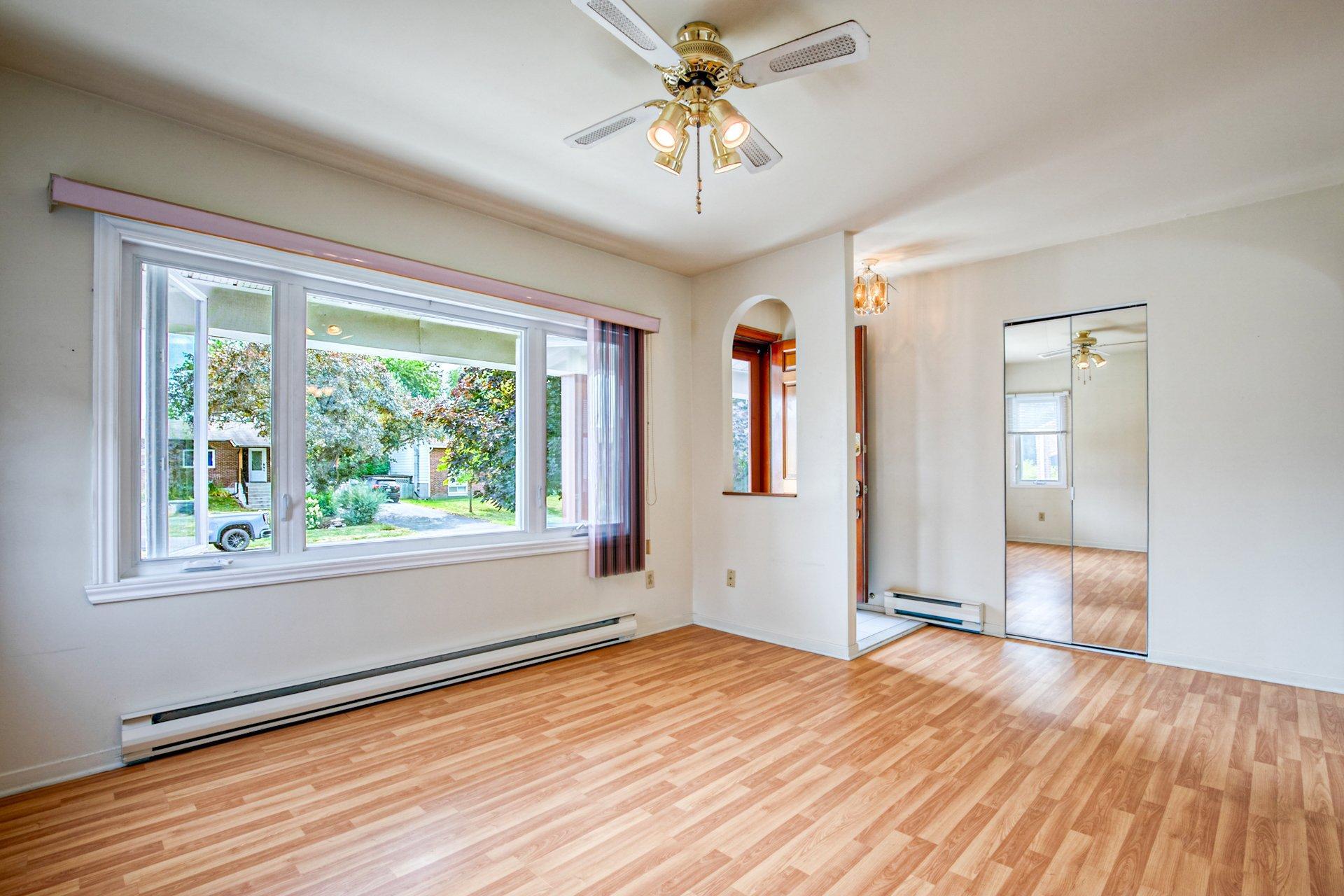 









39


Av. des Ormes

,
Saint-Basile-le-Grand,




QC
J3N1G4

