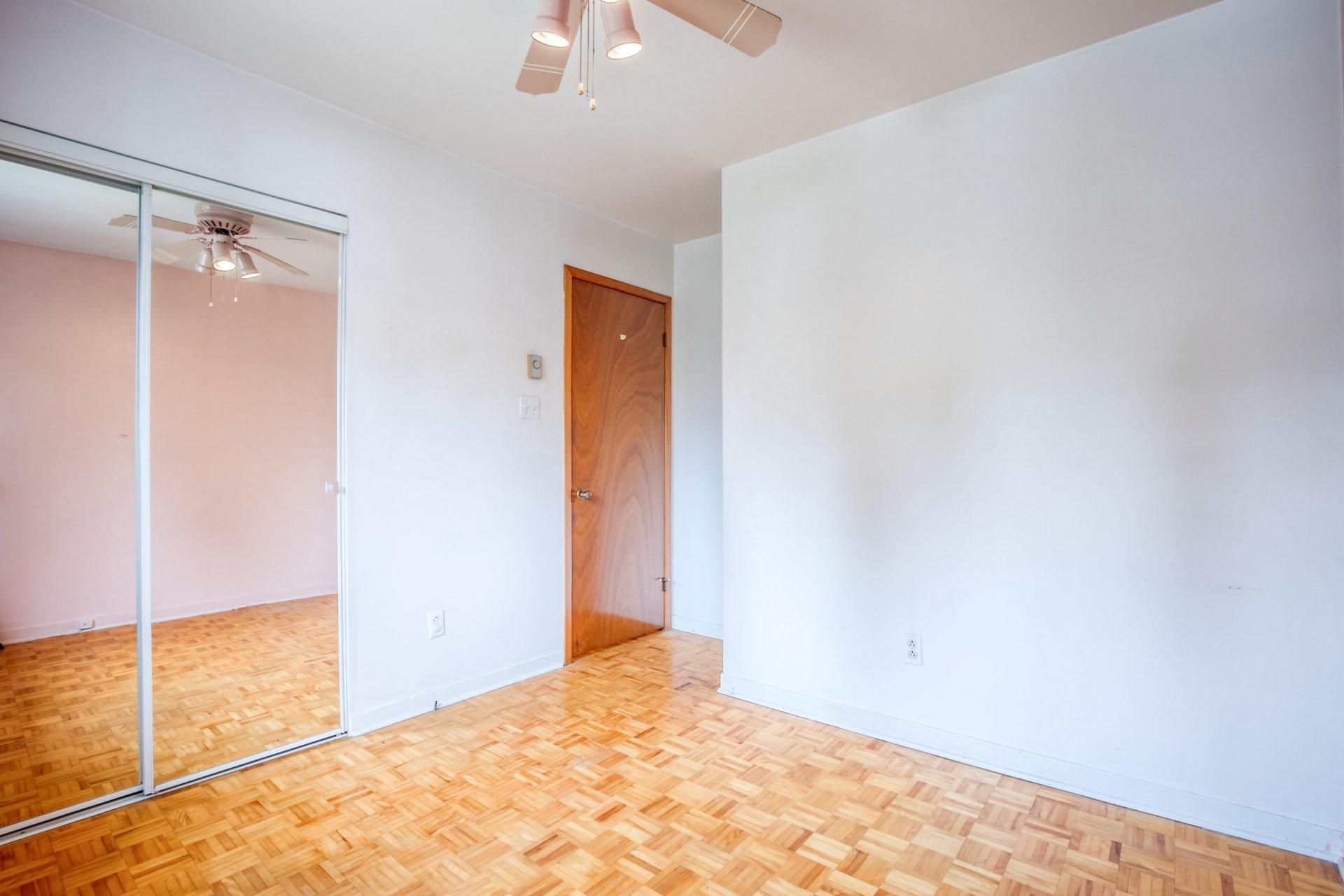 









39


Av. des Ormes

,
Saint-Basile-le-Grand,




QC
J3N1G4

