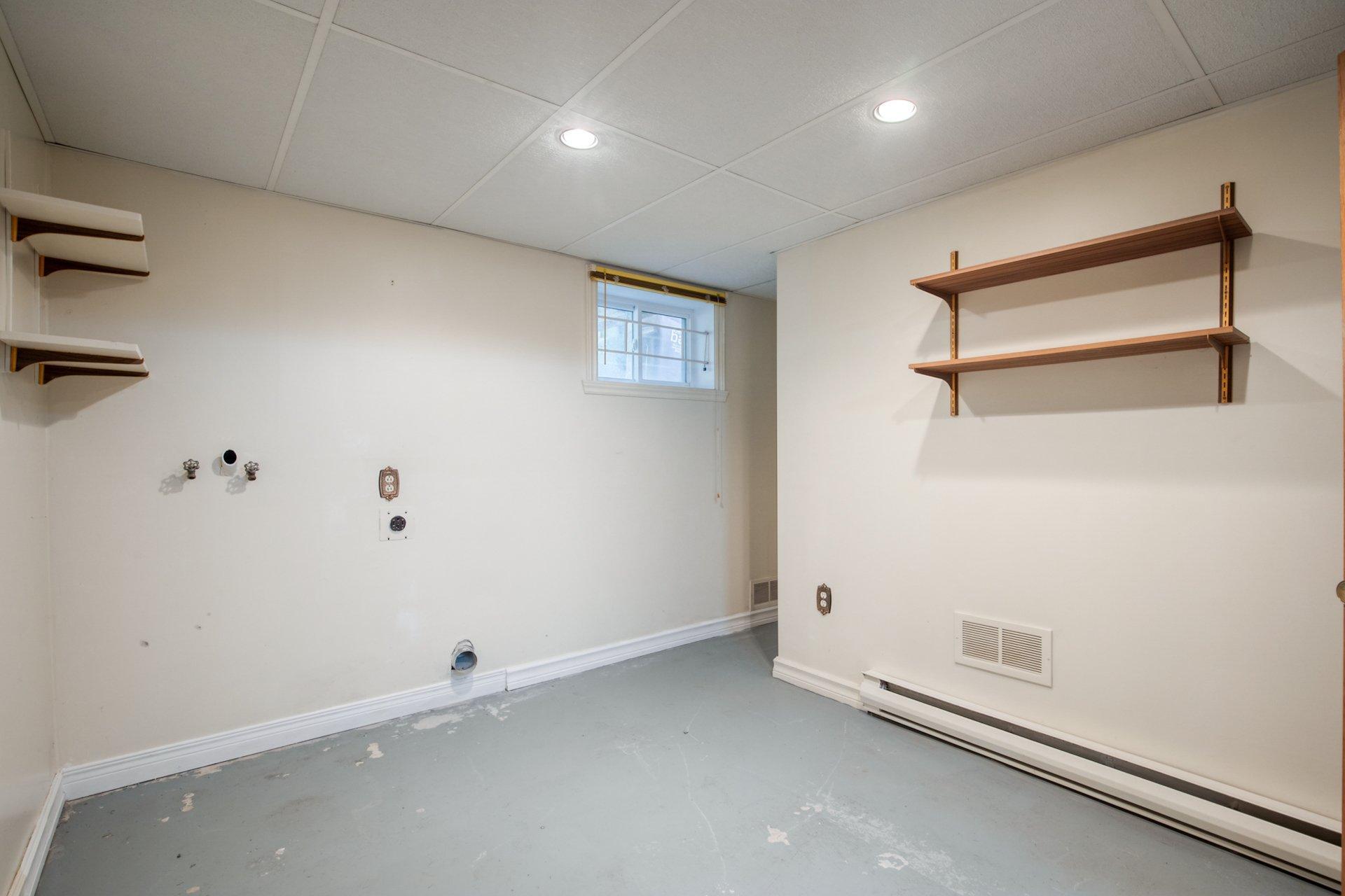 









39


Av. des Ormes

,
Saint-Basile-le-Grand,




QC
J3N1G4

