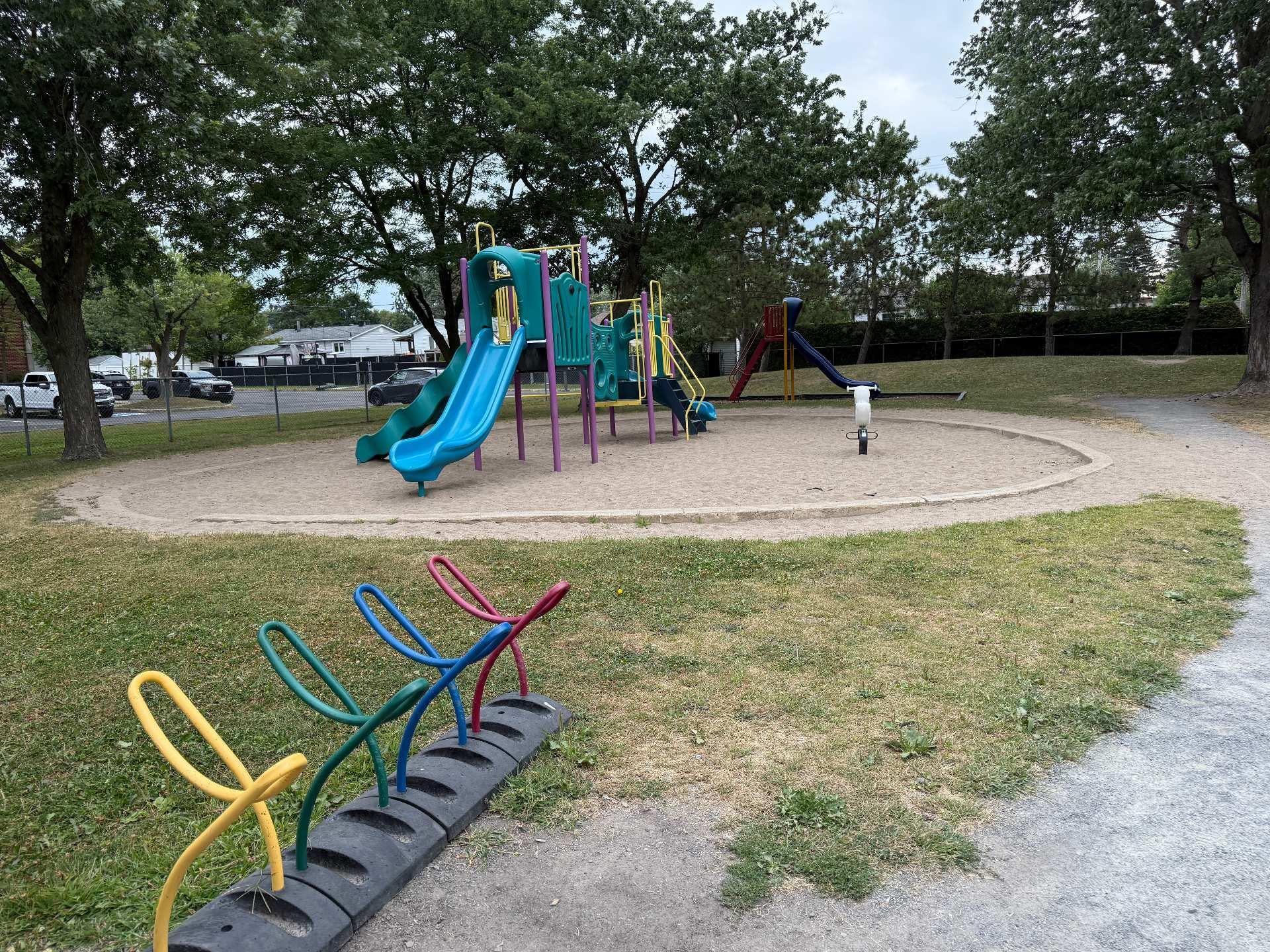 









39


Av. des Ormes

,
Saint-Basile-le-Grand,




QC
J3N1G4


