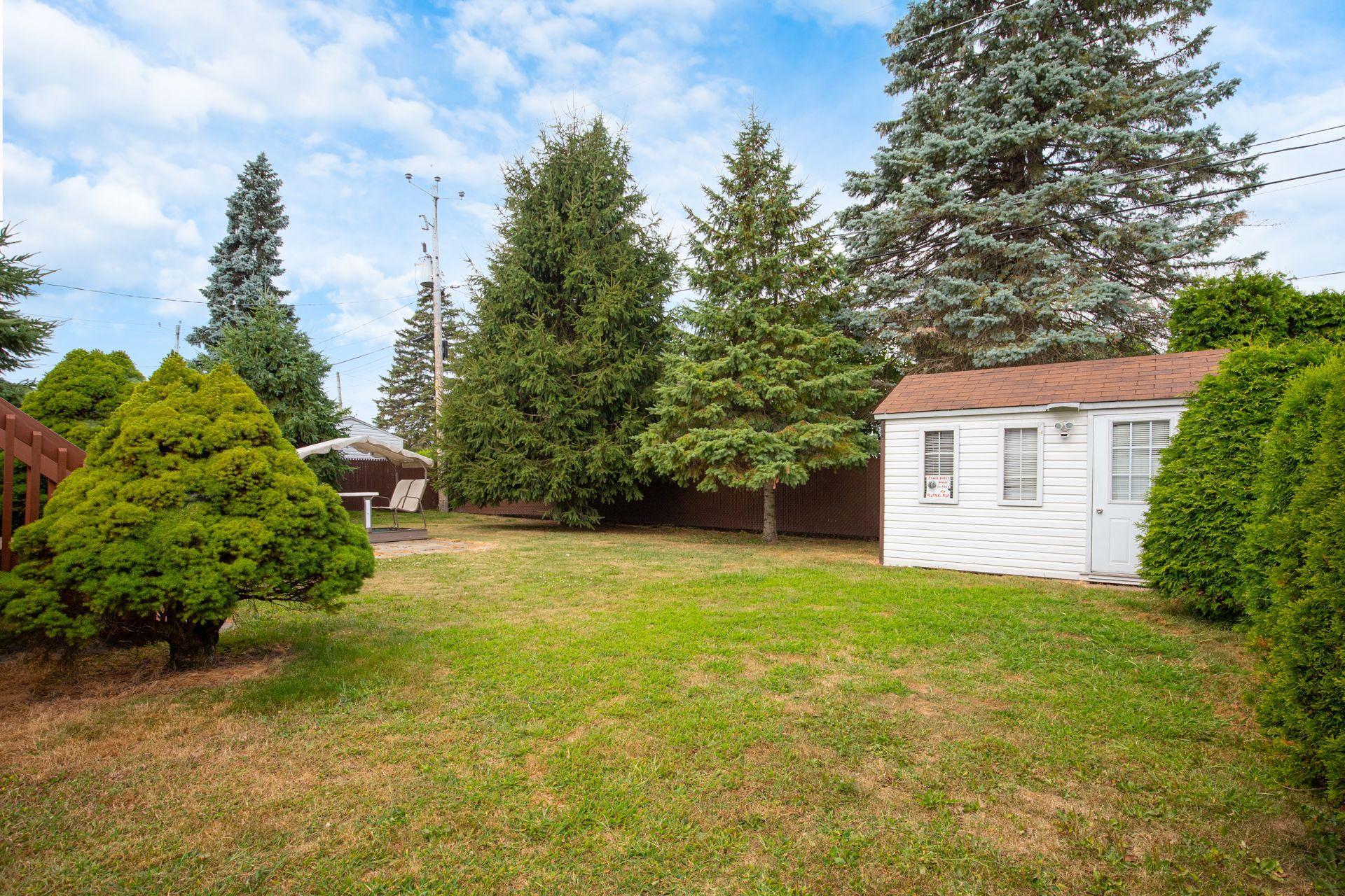 









39


Av. des Ormes

,
Saint-Basile-le-Grand,




QC
J3N1G4

