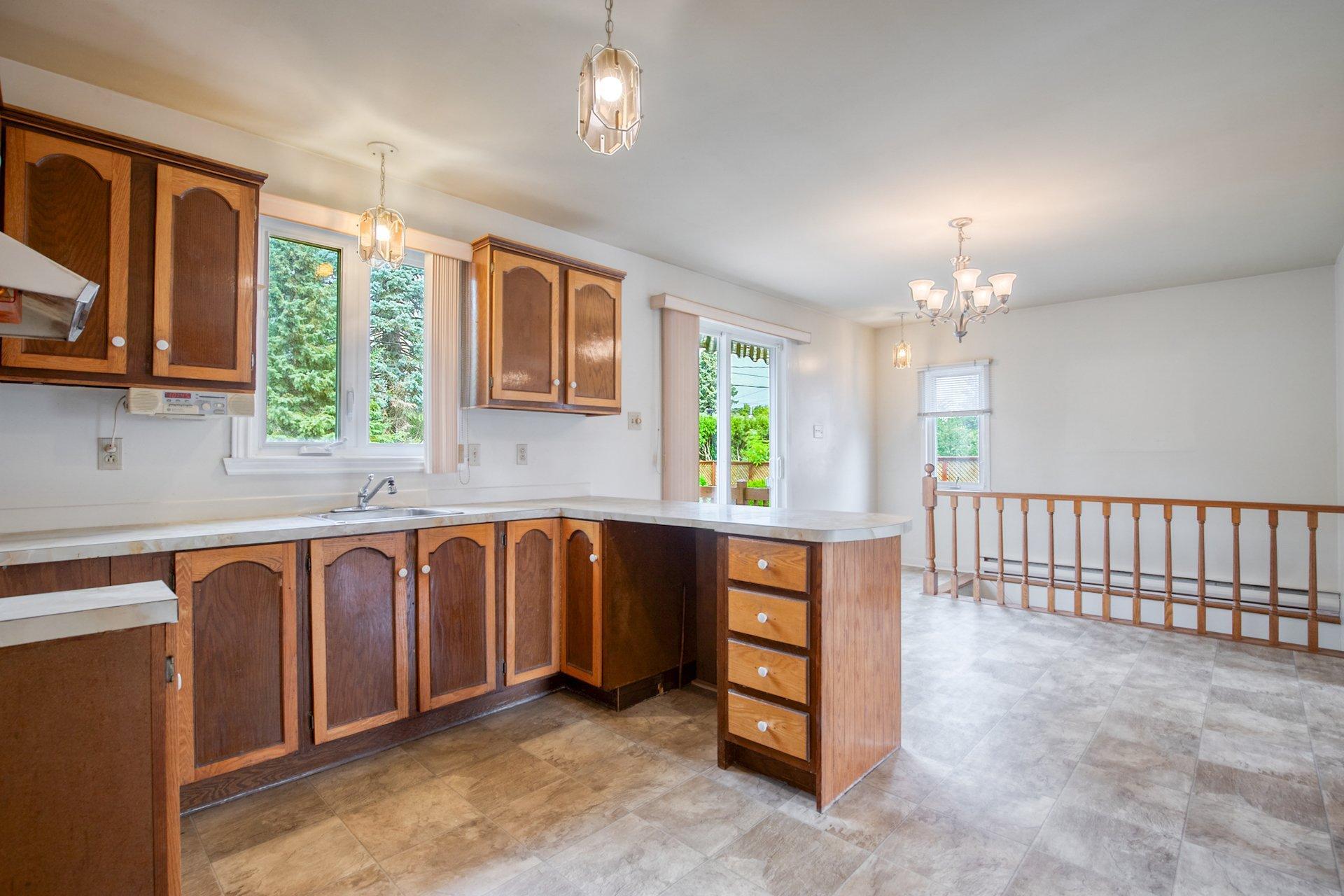 









39


Av. des Ormes

,
Saint-Basile-le-Grand,




QC
J3N1G4

