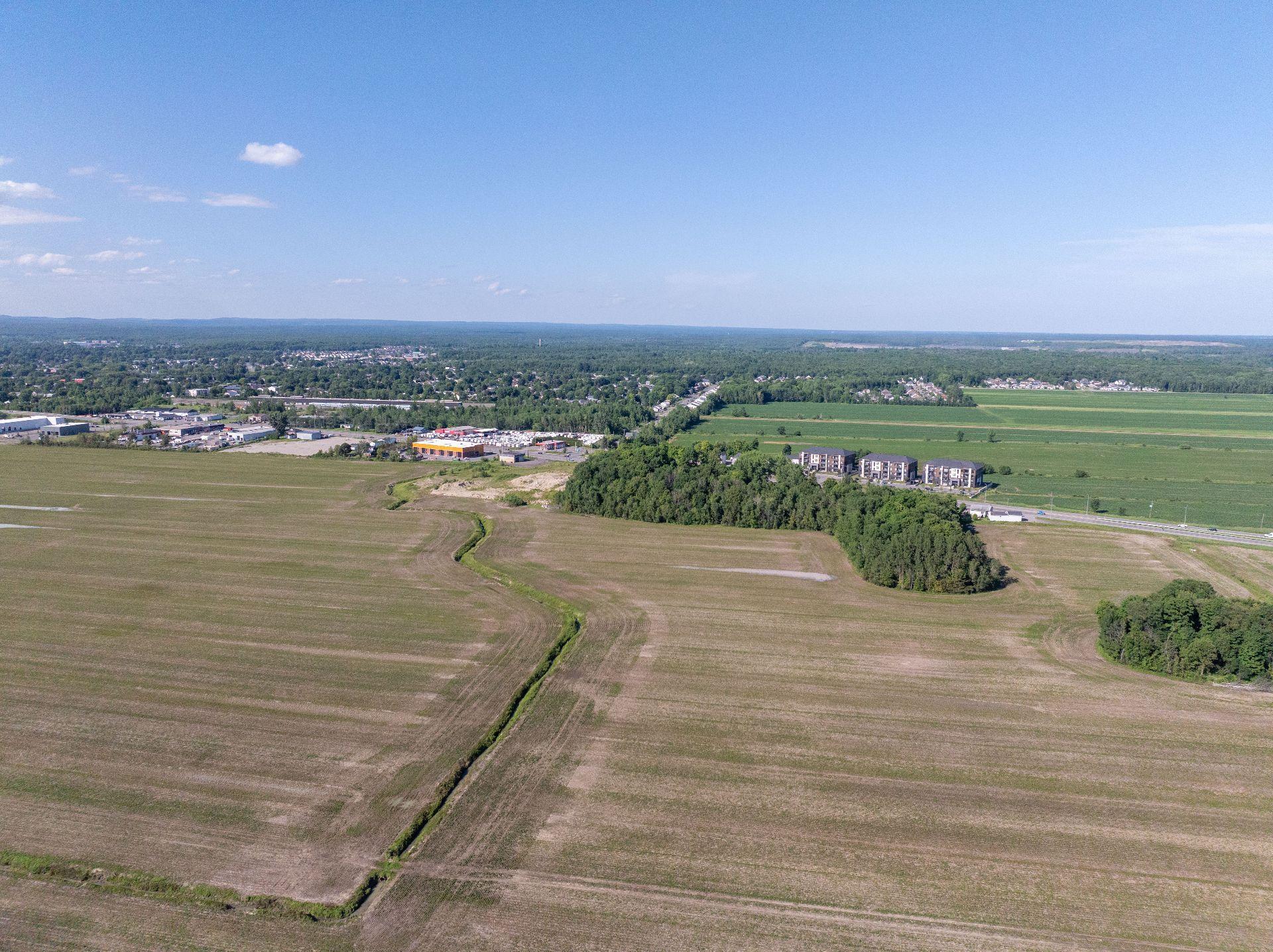 












Boul. du Curé-Labelle

,
Saint-Jérôme,







QC
J7J2G8

