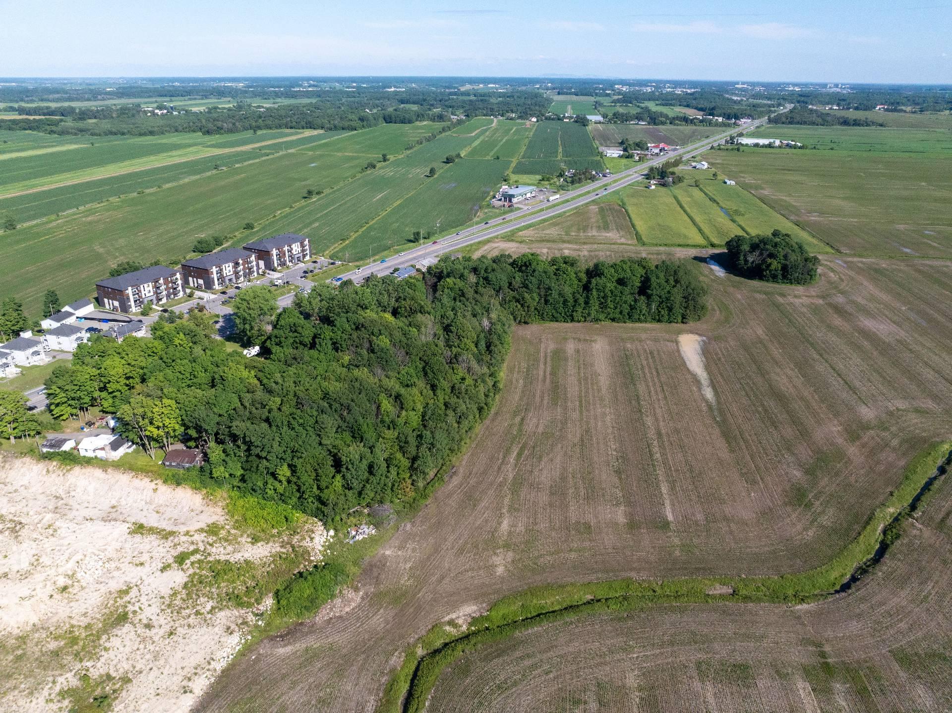 












Boul. du Curé-Labelle

,
Saint-Jérôme,







QC
J7J2G8

