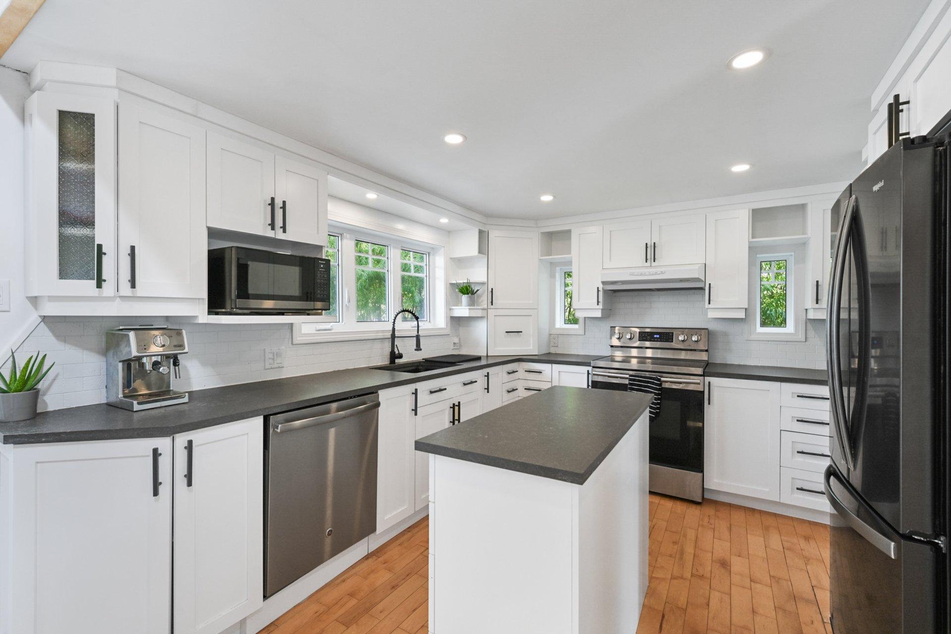 









228


Rue Donat

,
Sainte-Anne-de-Sabrevois,




QC
J0J2G0

