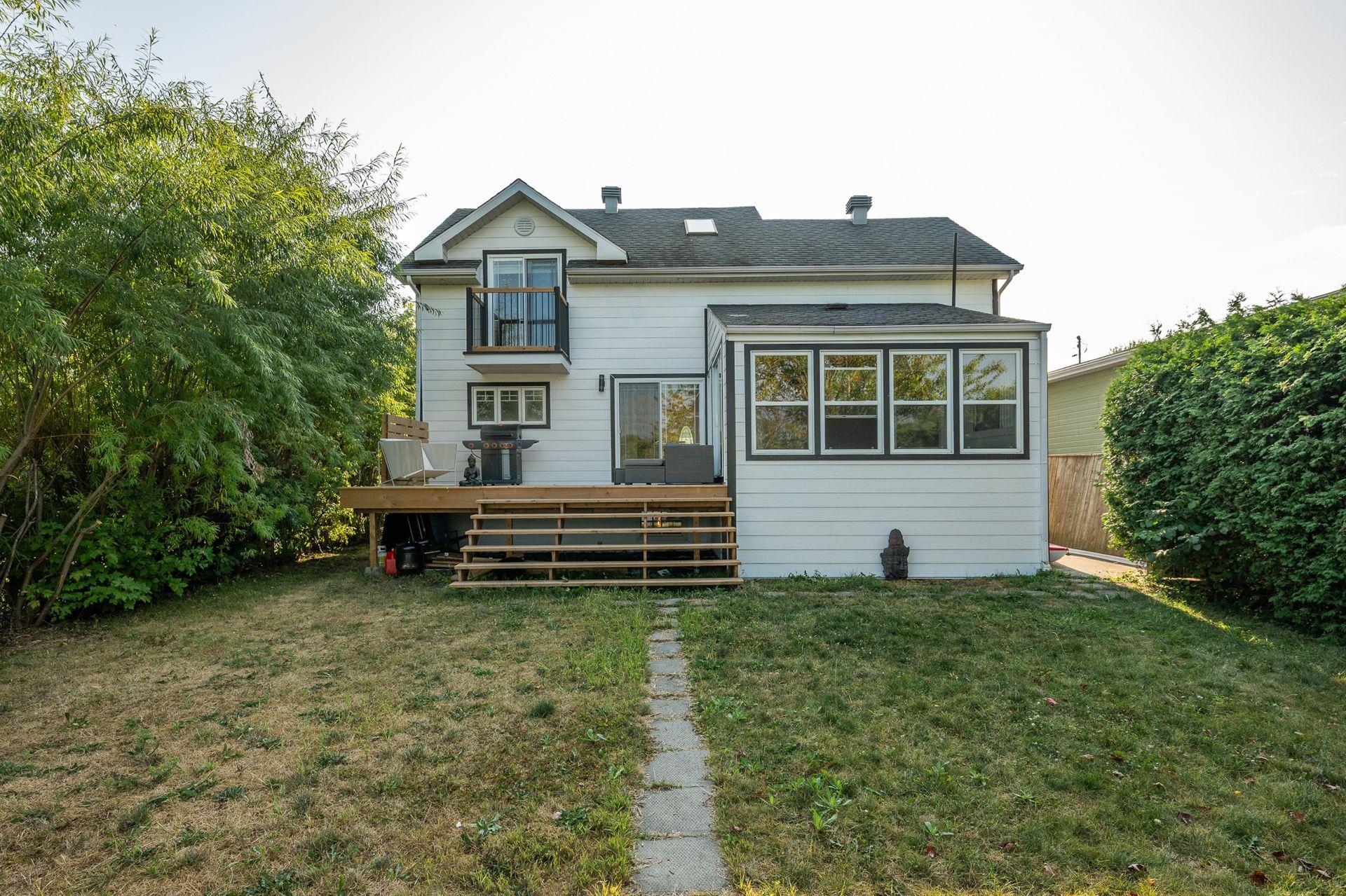 









228


Rue Donat

,
Sainte-Anne-de-Sabrevois,




QC
J0J2G0

