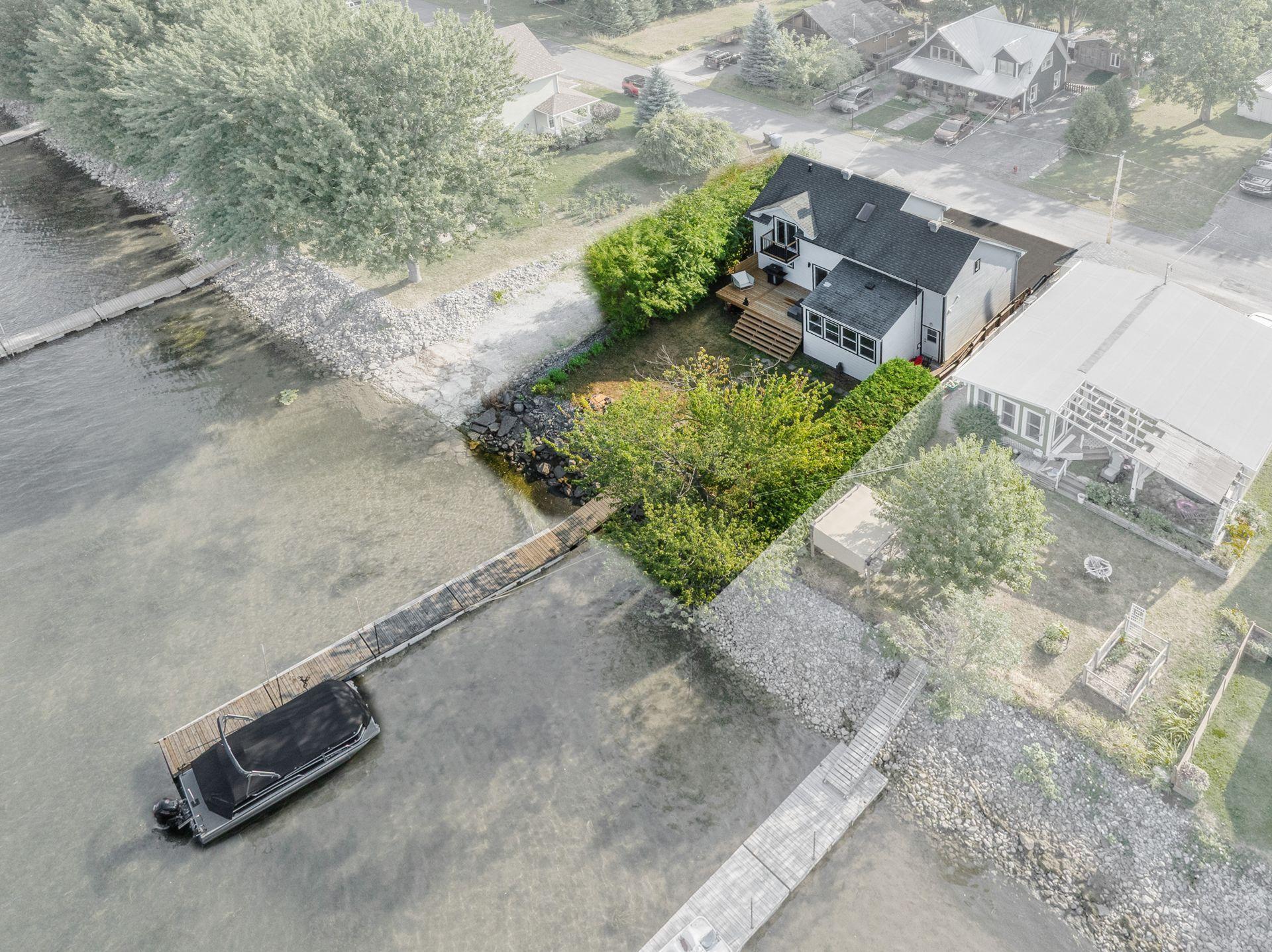 









228


Rue Donat

,
Sainte-Anne-de-Sabrevois,




QC
J0J2G0

