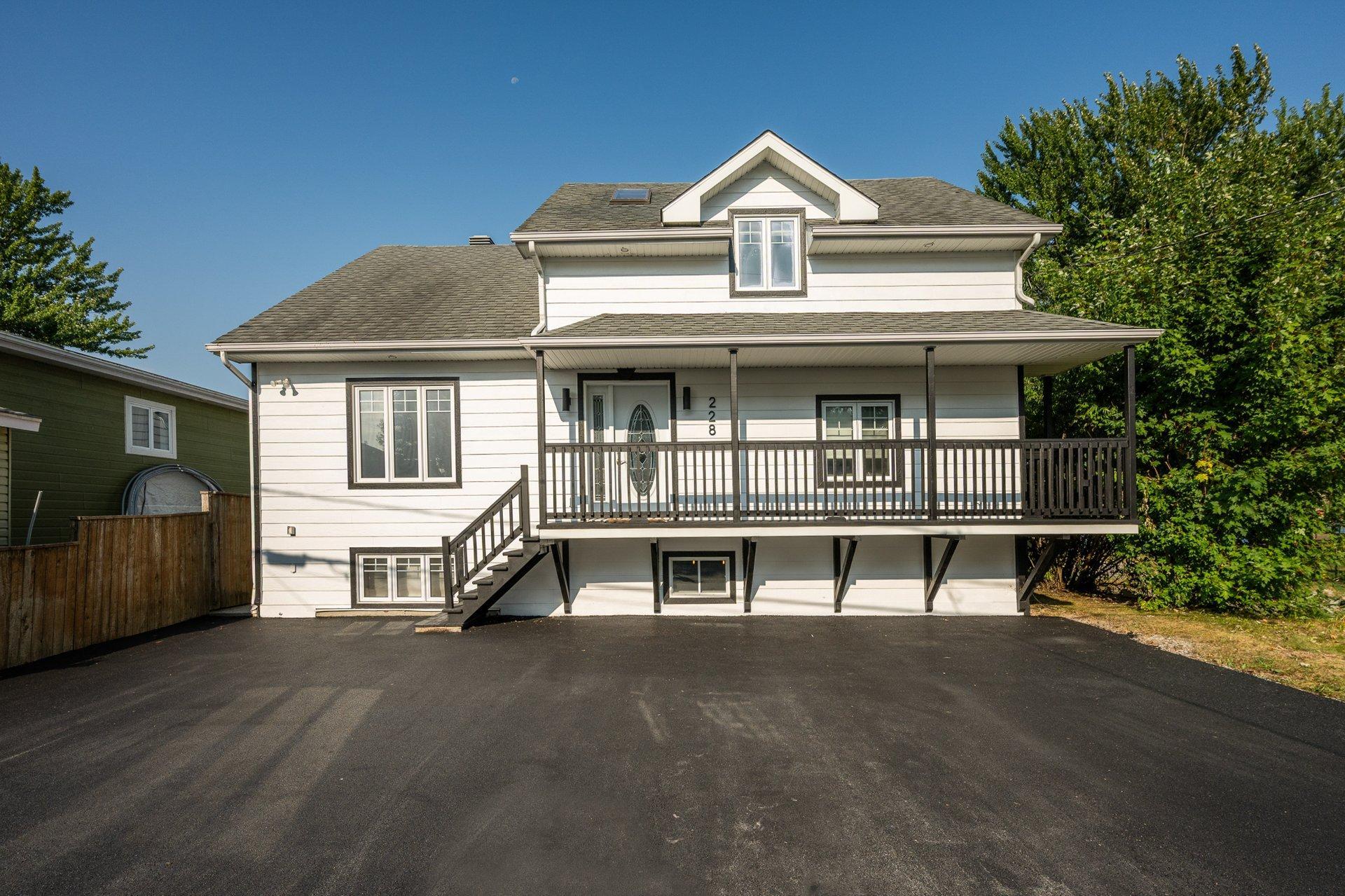 









228


Rue Donat

,
Sainte-Anne-de-Sabrevois,




QC
J0J2G0

