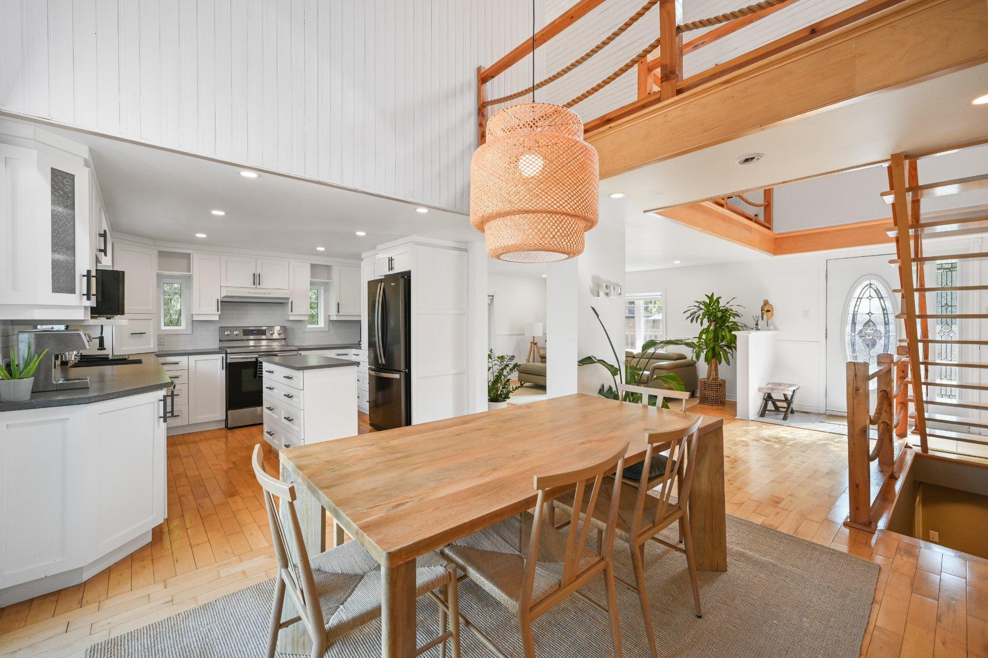 









228


Rue Donat

,
Sainte-Anne-de-Sabrevois,




QC
J0J2G0


