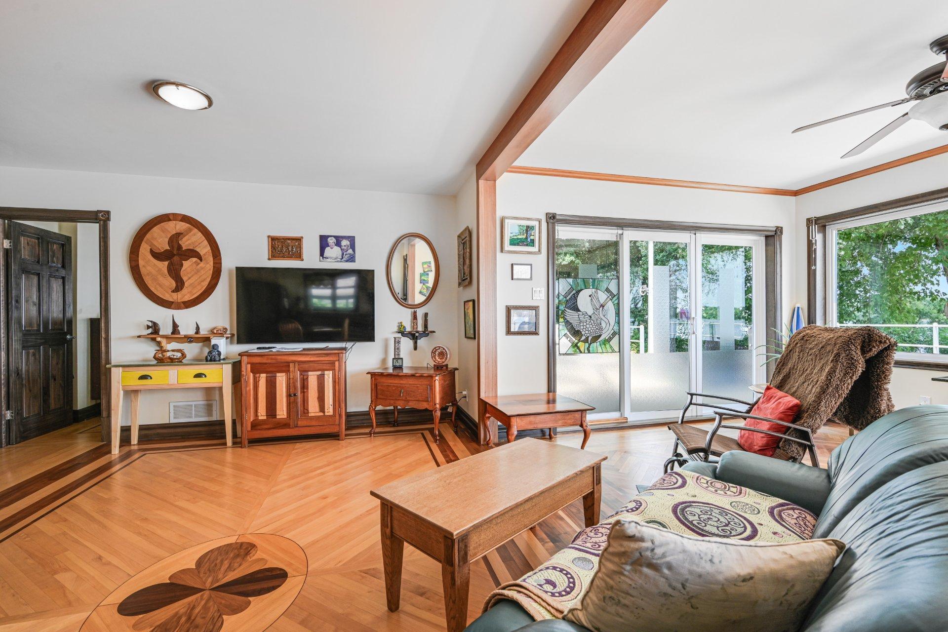 









275


1re Rue

,
Saint-Blaise-sur-Richelieu,




QC
J0J1W0

