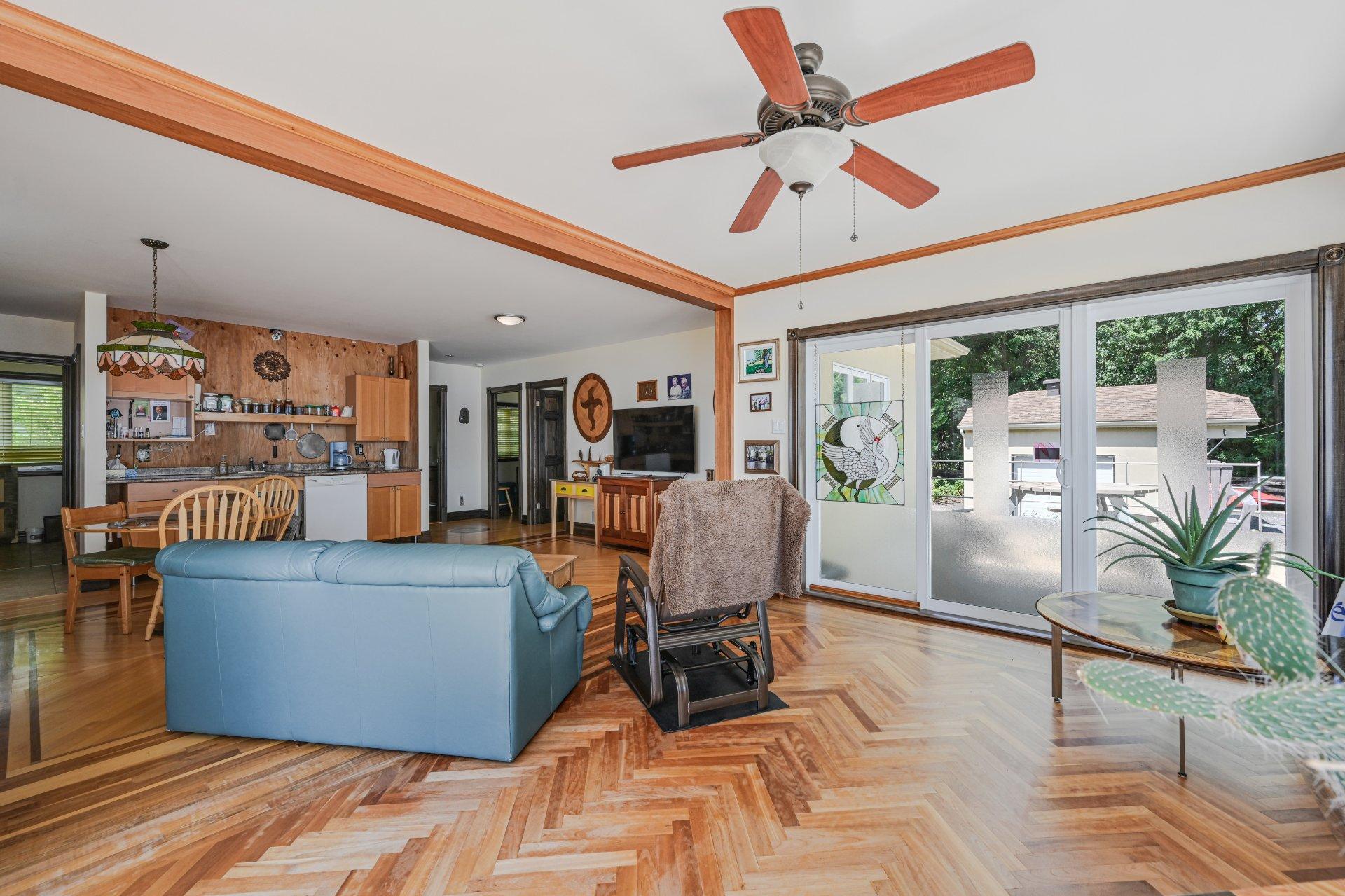 









275


1re Rue

,
Saint-Blaise-sur-Richelieu,




QC
J0J1W0

