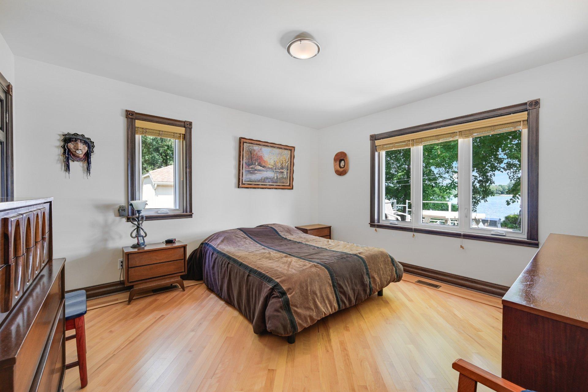 









275


1re Rue

,
Saint-Blaise-sur-Richelieu,




QC
J0J1W0

