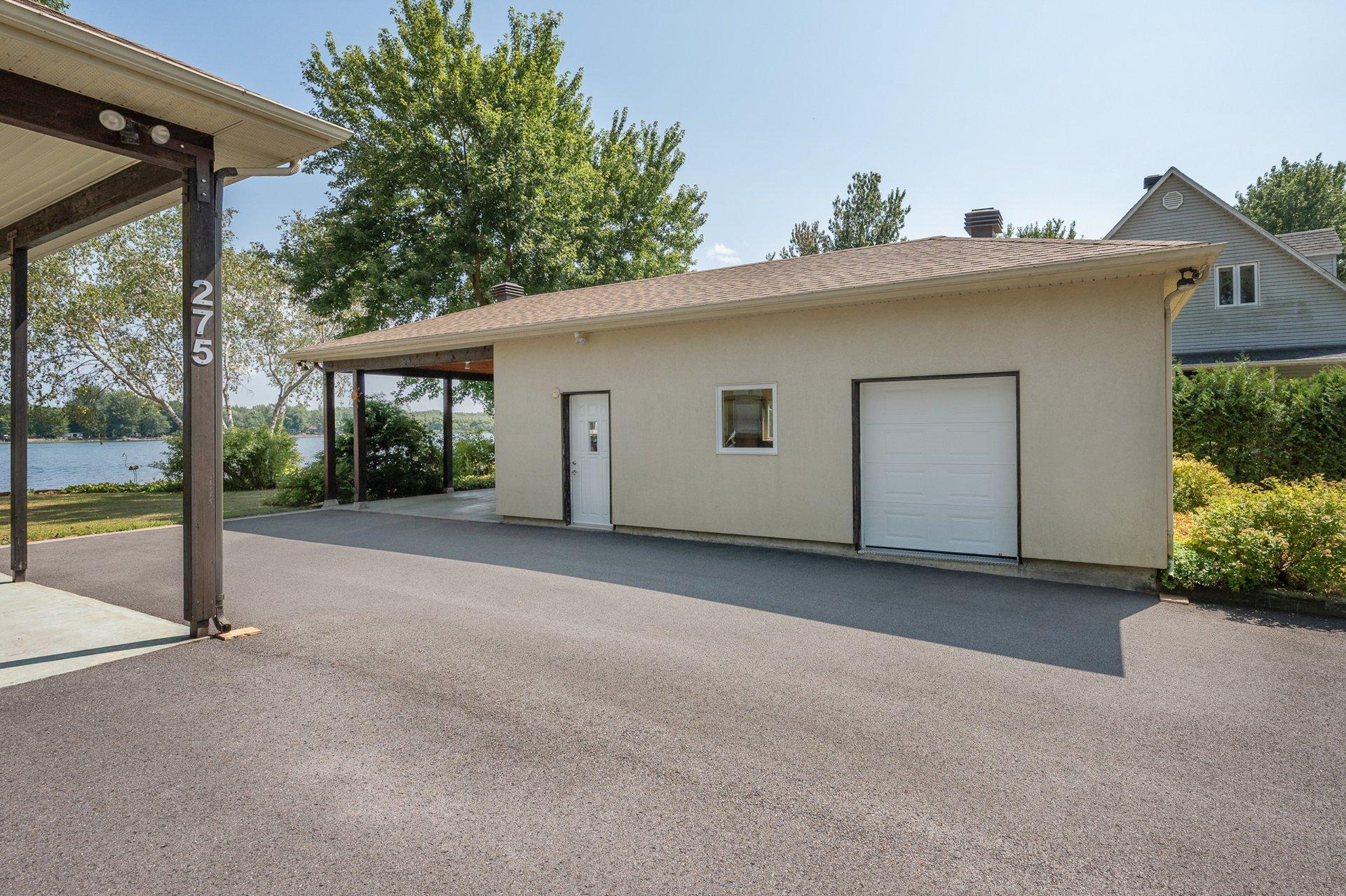 









275


1re Rue

,
Saint-Blaise-sur-Richelieu,




QC
J0J1W0

