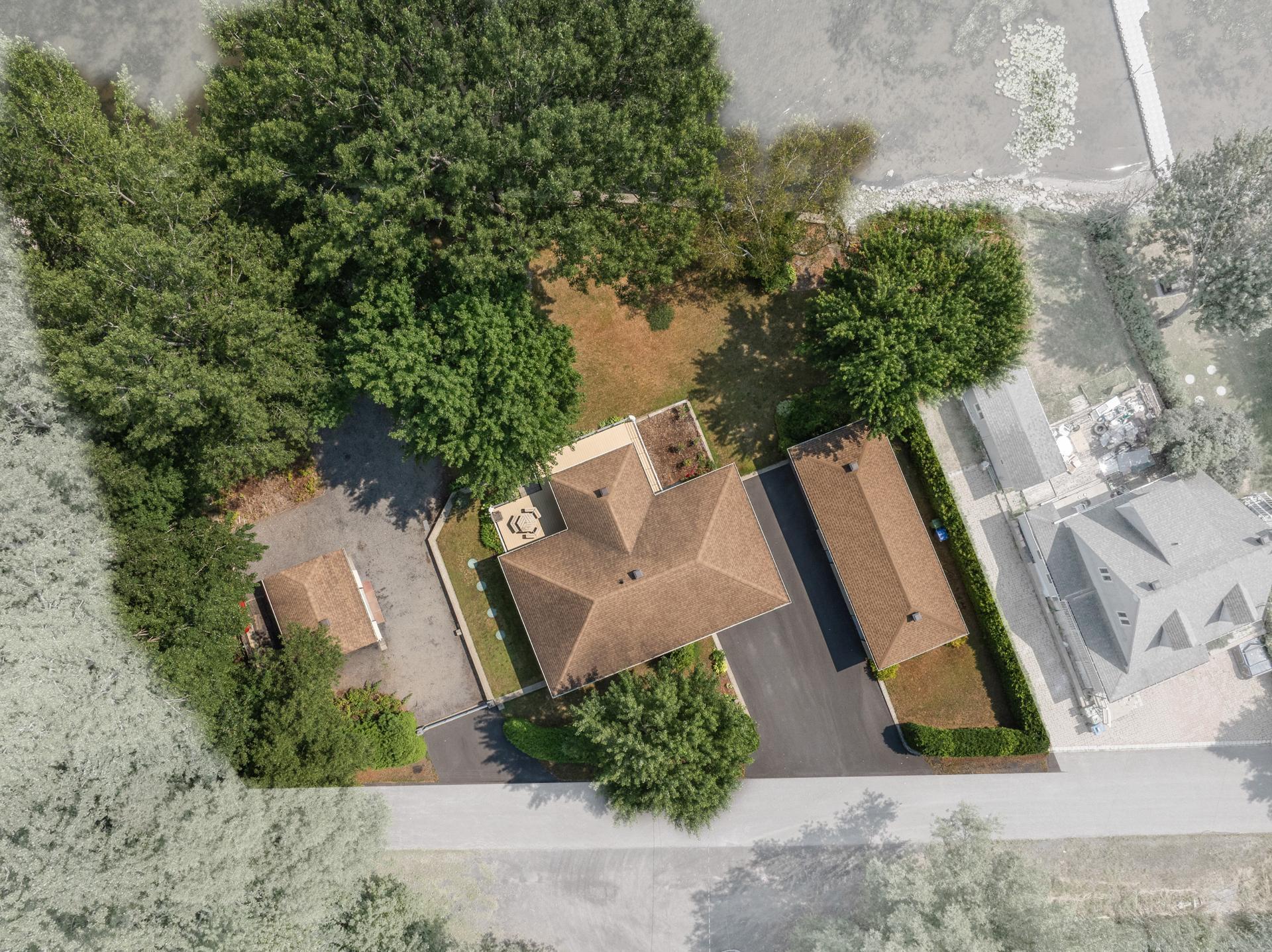 









275


1re Rue

,
Saint-Blaise-sur-Richelieu,




QC
J0J1W0

