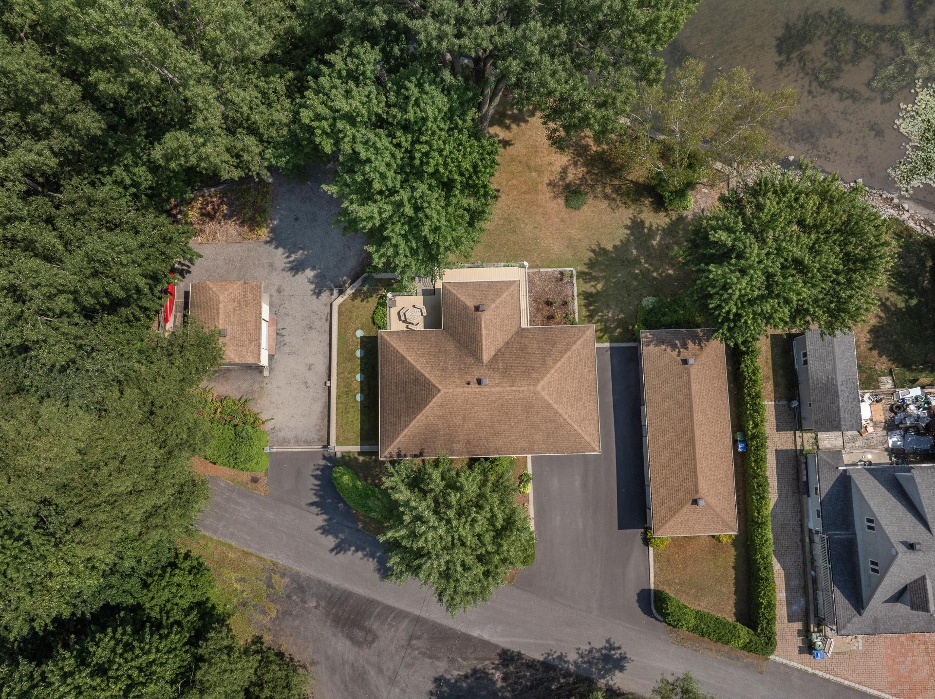 









275


1re Rue

,
Saint-Blaise-sur-Richelieu,




QC
J0J1W0

