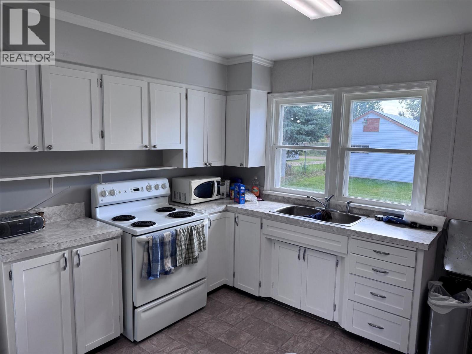 












4903 48 Avenue

,
Pouce Coupe,




British Columbia
V0C2C0

