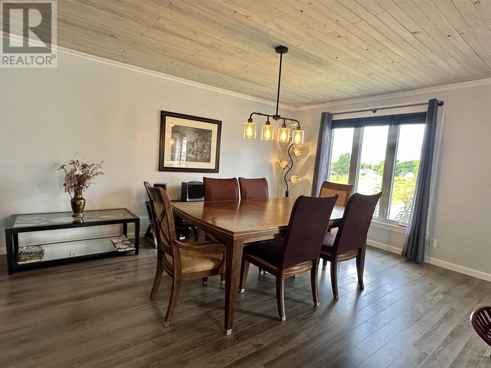 












37 Ste. Camillus CRES

,
Elliot Lake,




Ontario
P5A3J8

