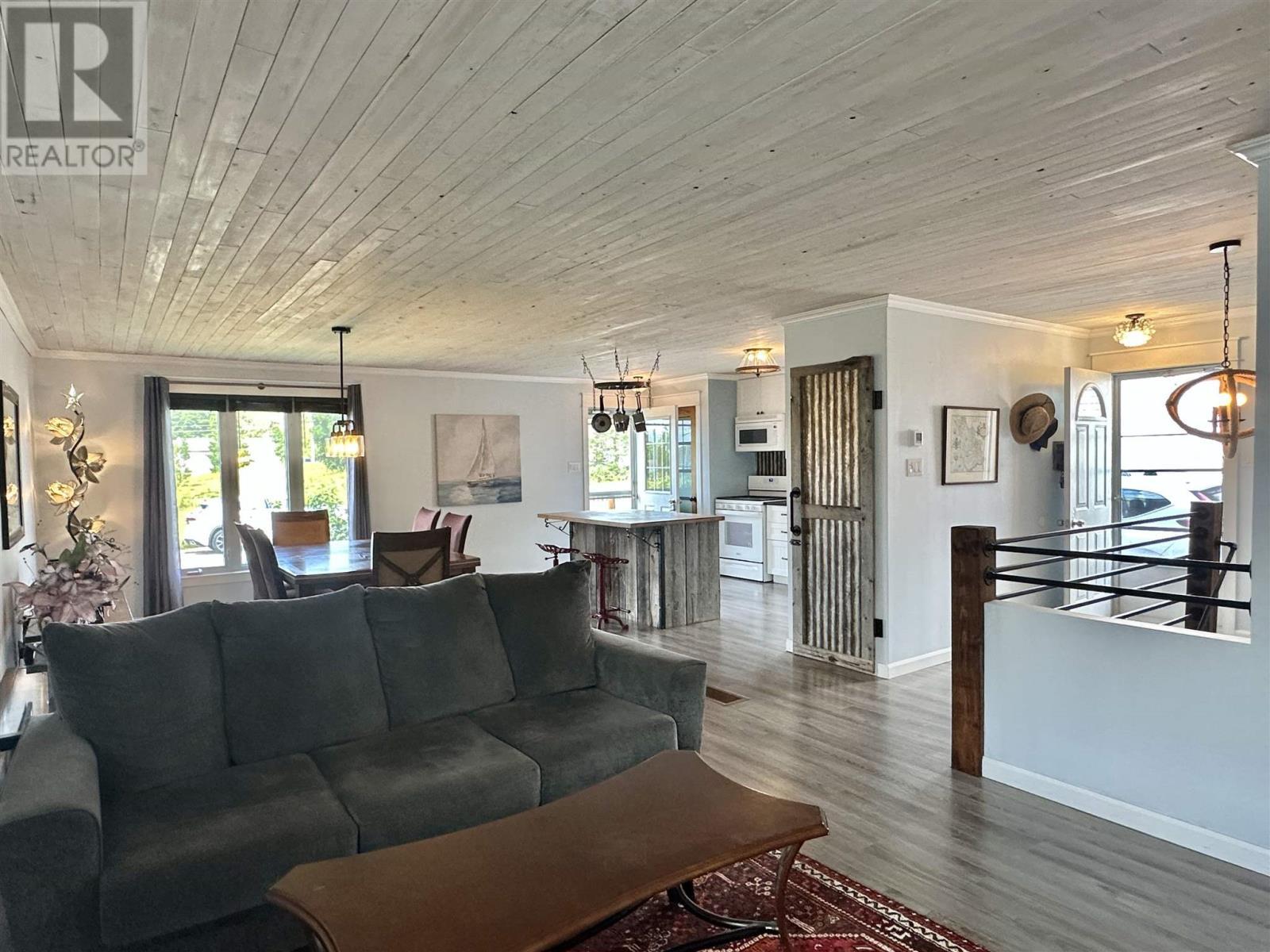 












37 Ste. Camillus CRES

,
Elliot Lake,




Ontario
P5A3J8

