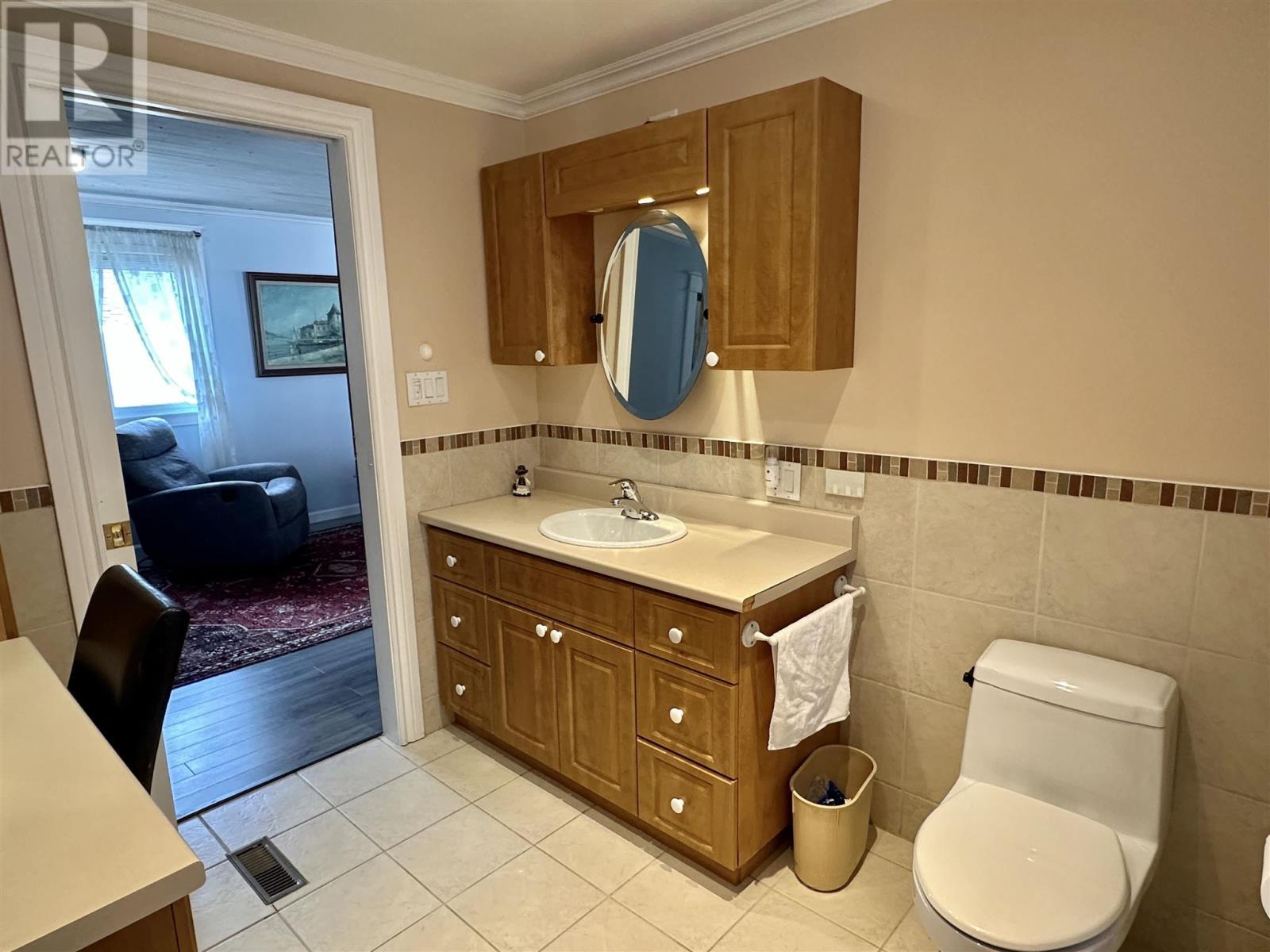 












37 Ste. Camillus CRES

,
Elliot Lake,




Ontario
P5A3J8

