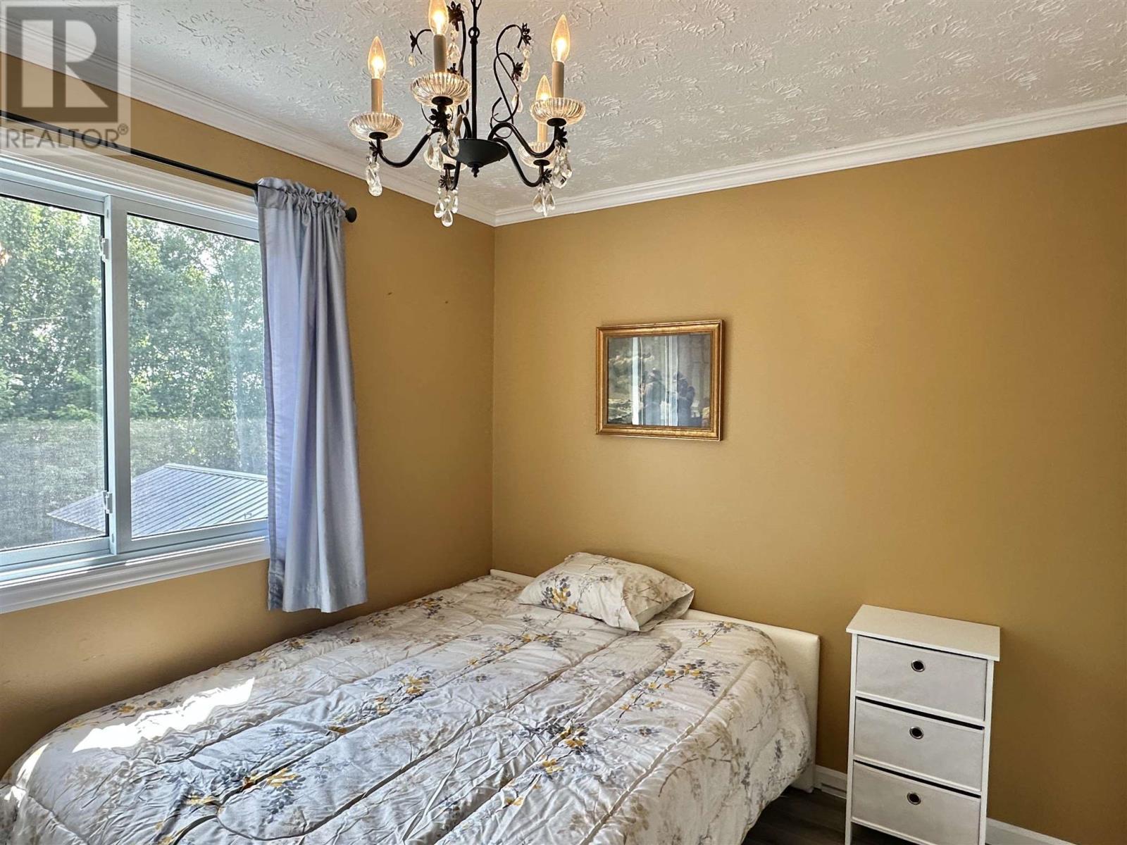 












37 Ste. Camillus CRES

,
Elliot Lake,




Ontario
P5A3J8

