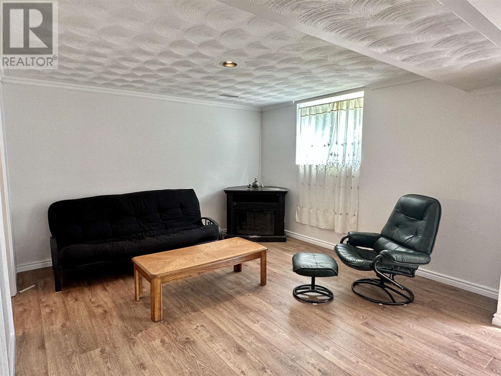 












37 Ste. Camillus CRES

,
Elliot Lake,




Ontario
P5A3J8

