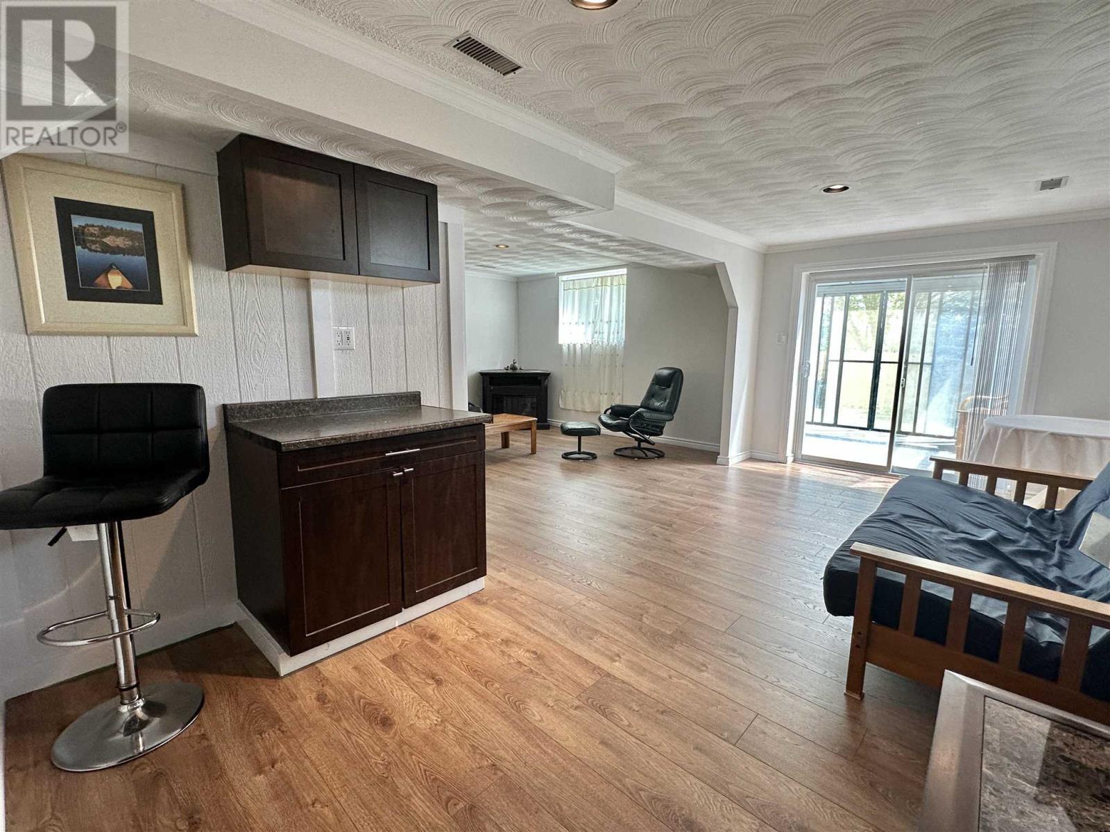 












37 Ste. Camillus CRES

,
Elliot Lake,




Ontario
P5A3J8

