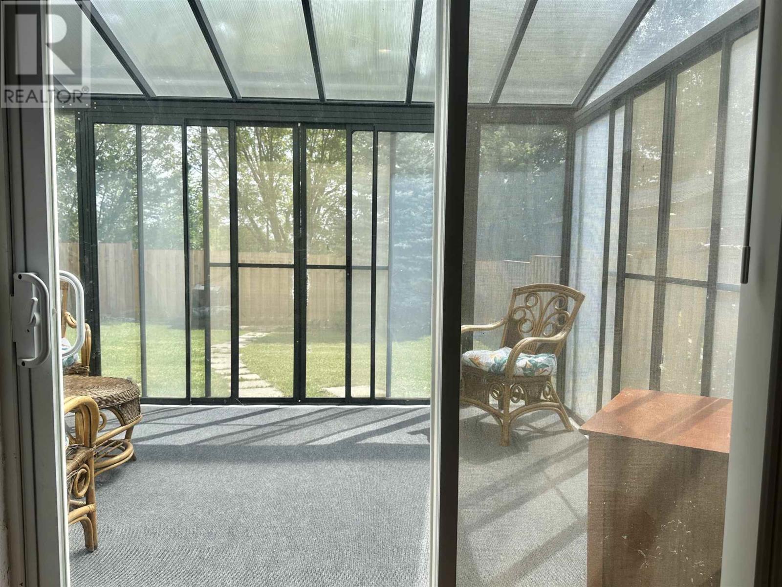 












37 Ste. Camillus CRES

,
Elliot Lake,




Ontario
P5A3J8

