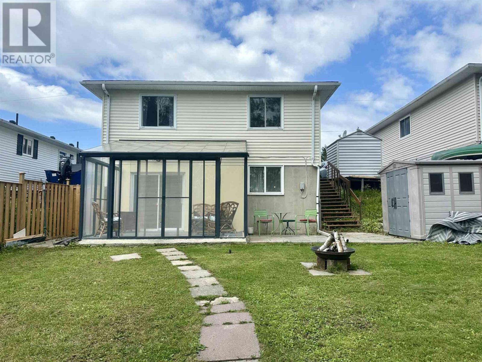 












37 Ste. Camillus CRES

,
Elliot Lake,




Ontario
P5A3J8

