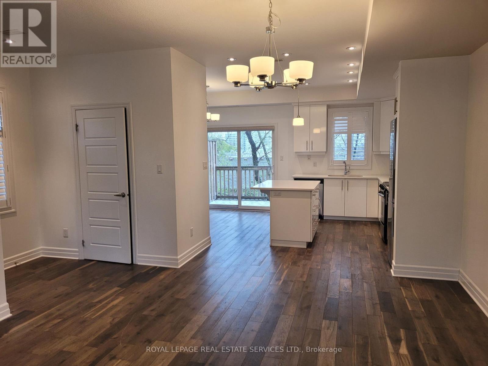 












38 - 70 PLAINS ROAD W

,
Burlington,




Ontario
L7T0B6

