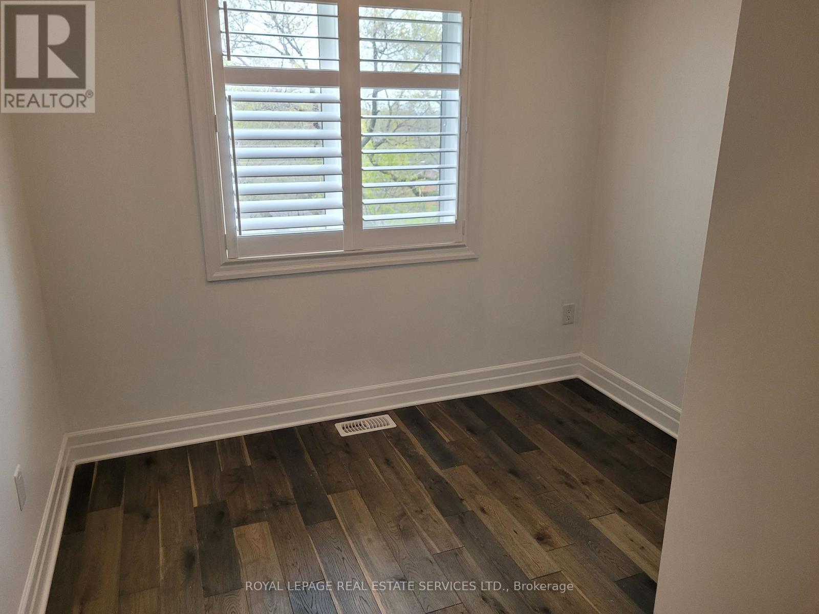 












38 - 70 PLAINS ROAD W

,
Burlington,




Ontario
L7T0B6

