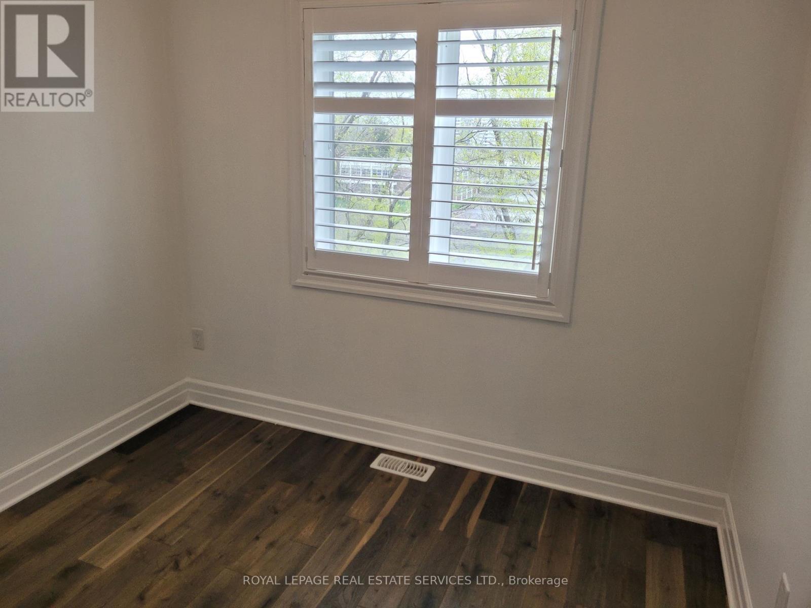 












38 - 70 PLAINS ROAD W

,
Burlington,




Ontario
L7T0B6

