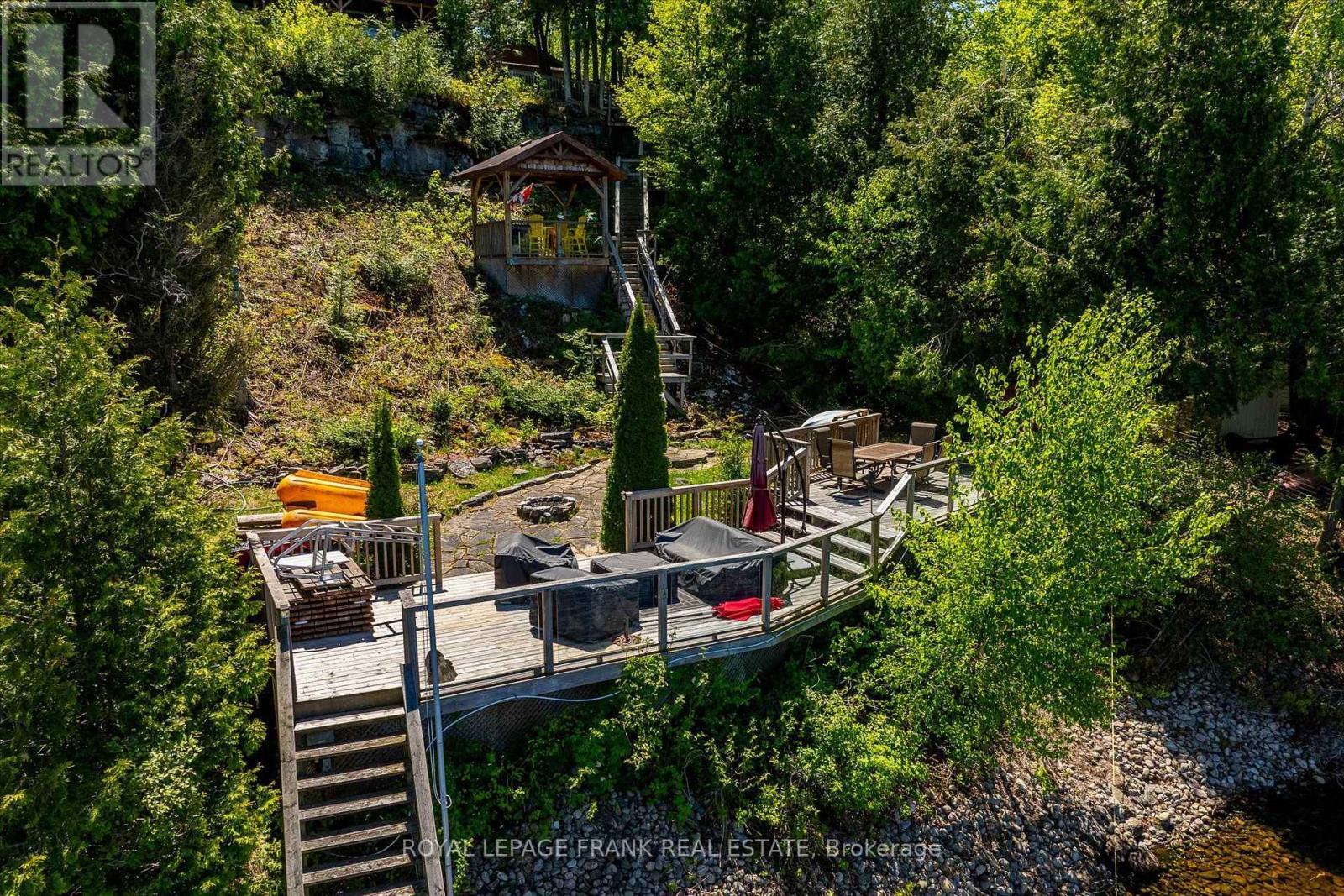 












124 FIRE ROUTE 66

,
Trent Lakes,




Ontario
K0L2J0

