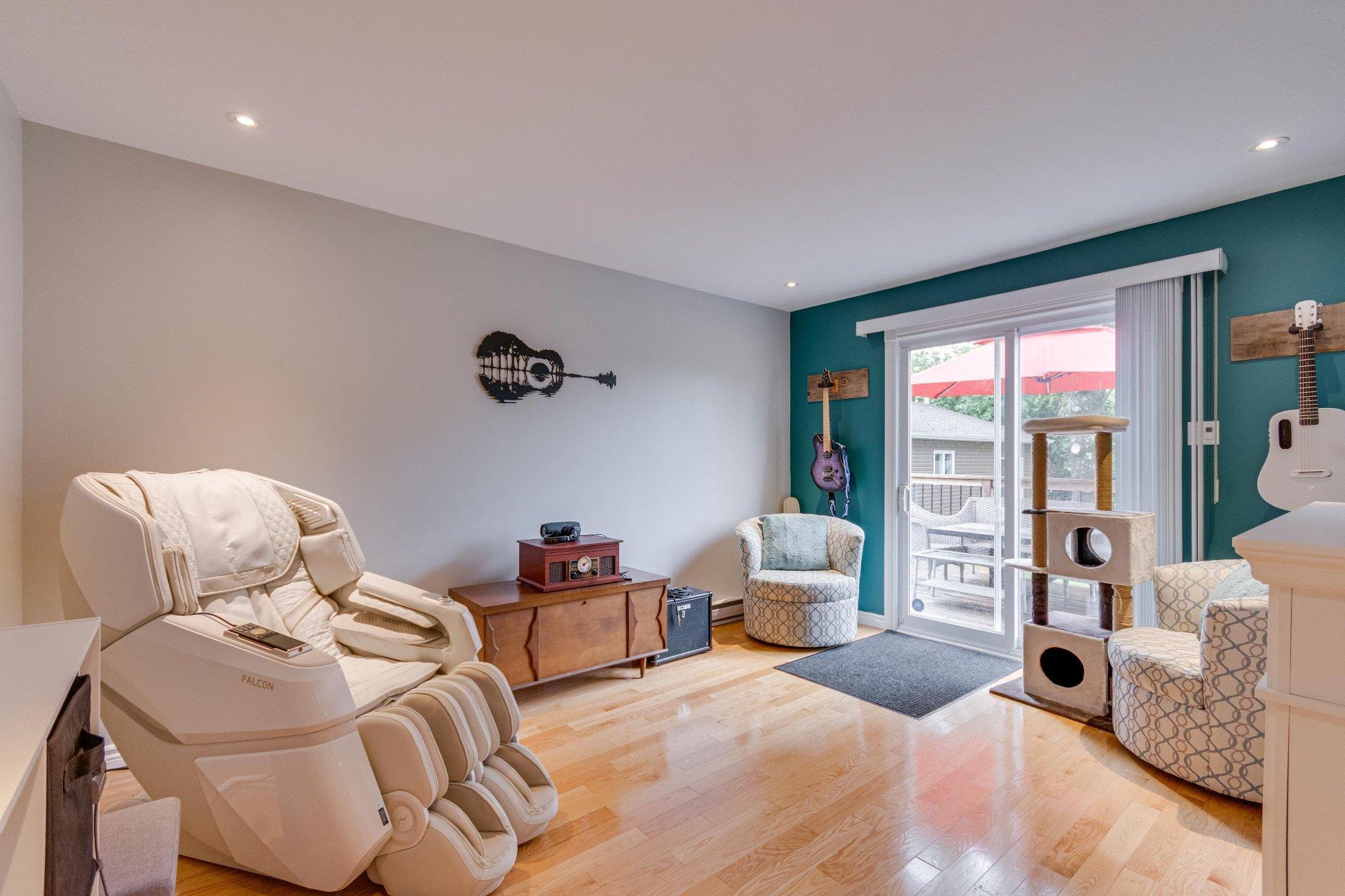 









777


Boul. Lorrain

,
Gatineau (Gatineau),




QC
J8R3E6

